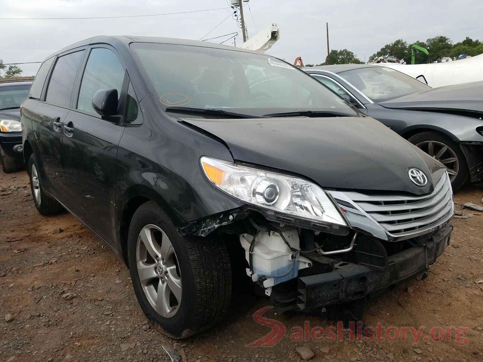 5TDKZ3DC7HS835624 2017 TOYOTA SIENNA