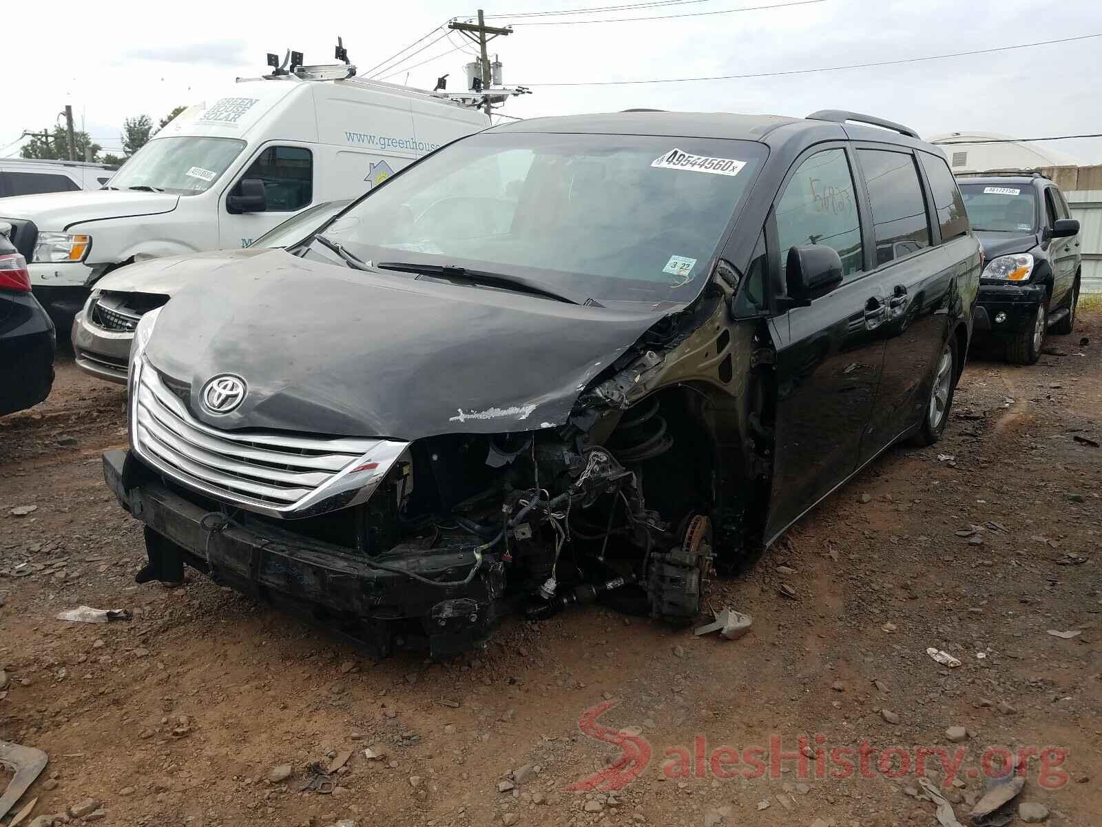 5TDKZ3DC7HS835624 2017 TOYOTA SIENNA