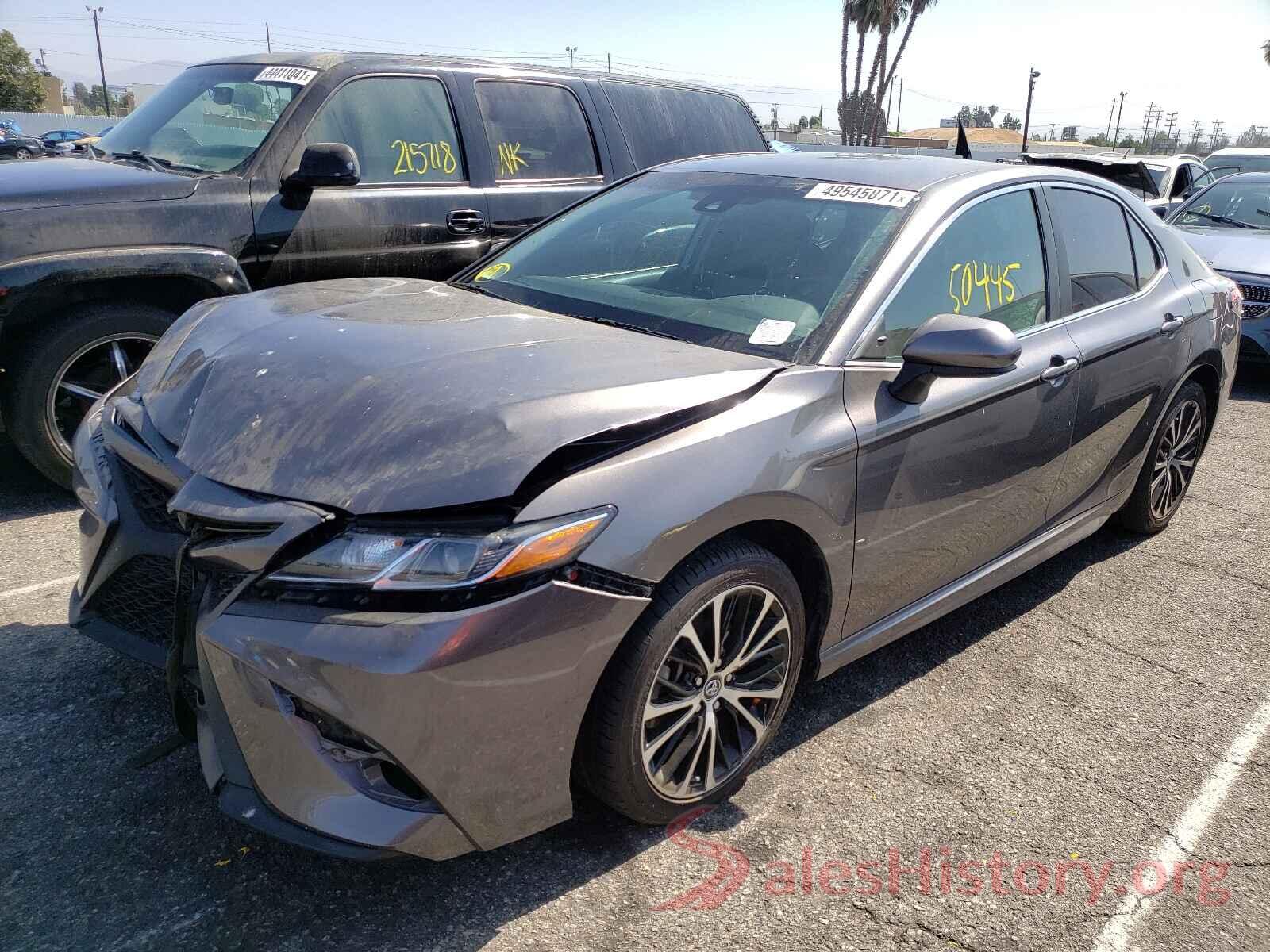 4T1B11HKXJU134697 2018 TOYOTA CAMRY