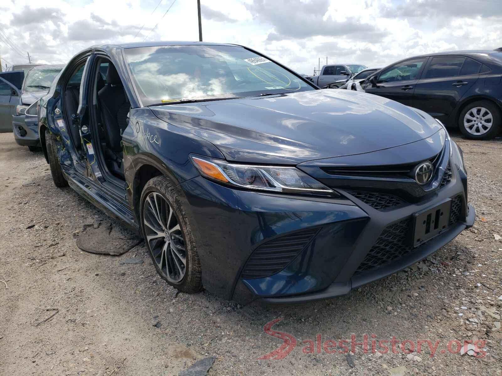 4T1B11HK7JU556748 2018 TOYOTA CAMRY