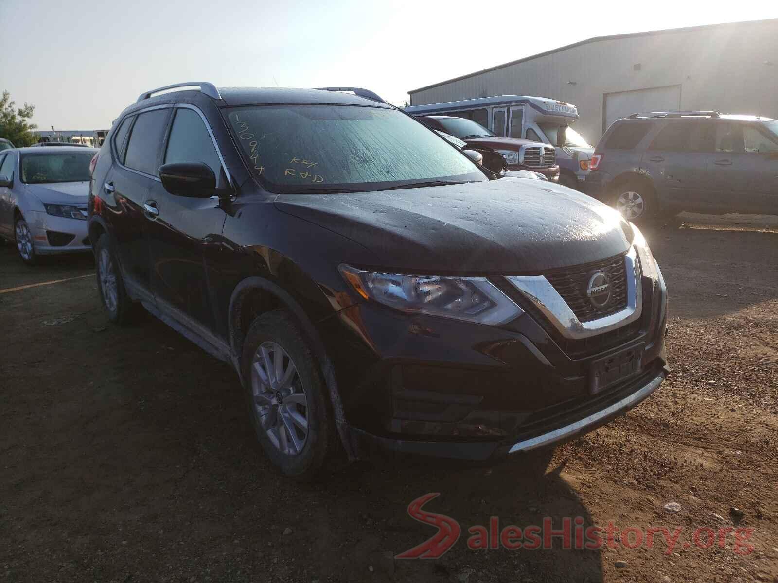 KNMAT2MV6JP619465 2018 NISSAN ROGUE