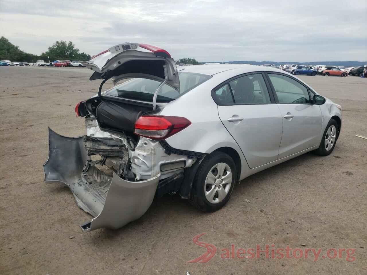 3KPFK4A75JE239088 2018 KIA FORTE