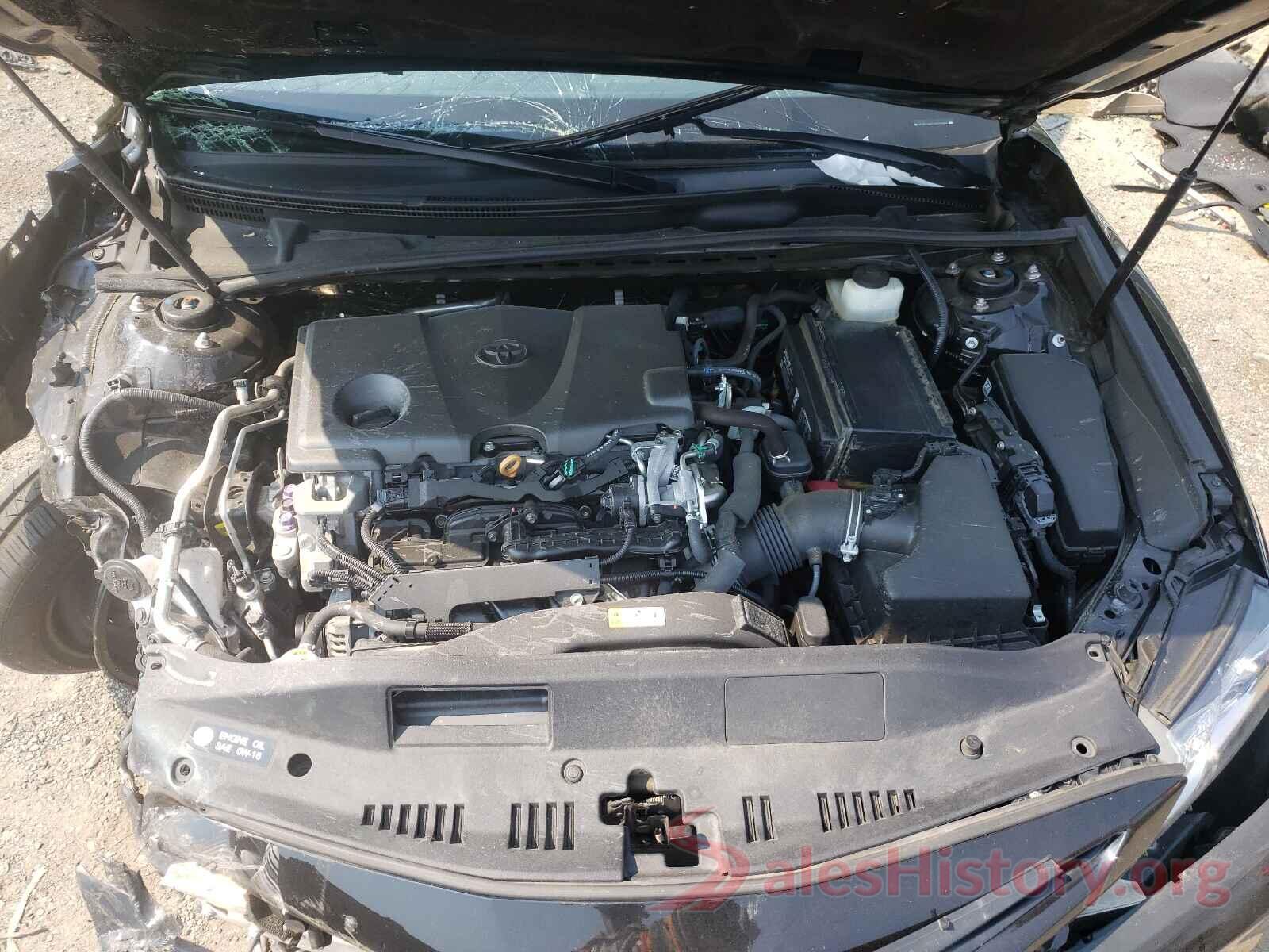 4T1B11HK2JU074592 2018 TOYOTA CAMRY