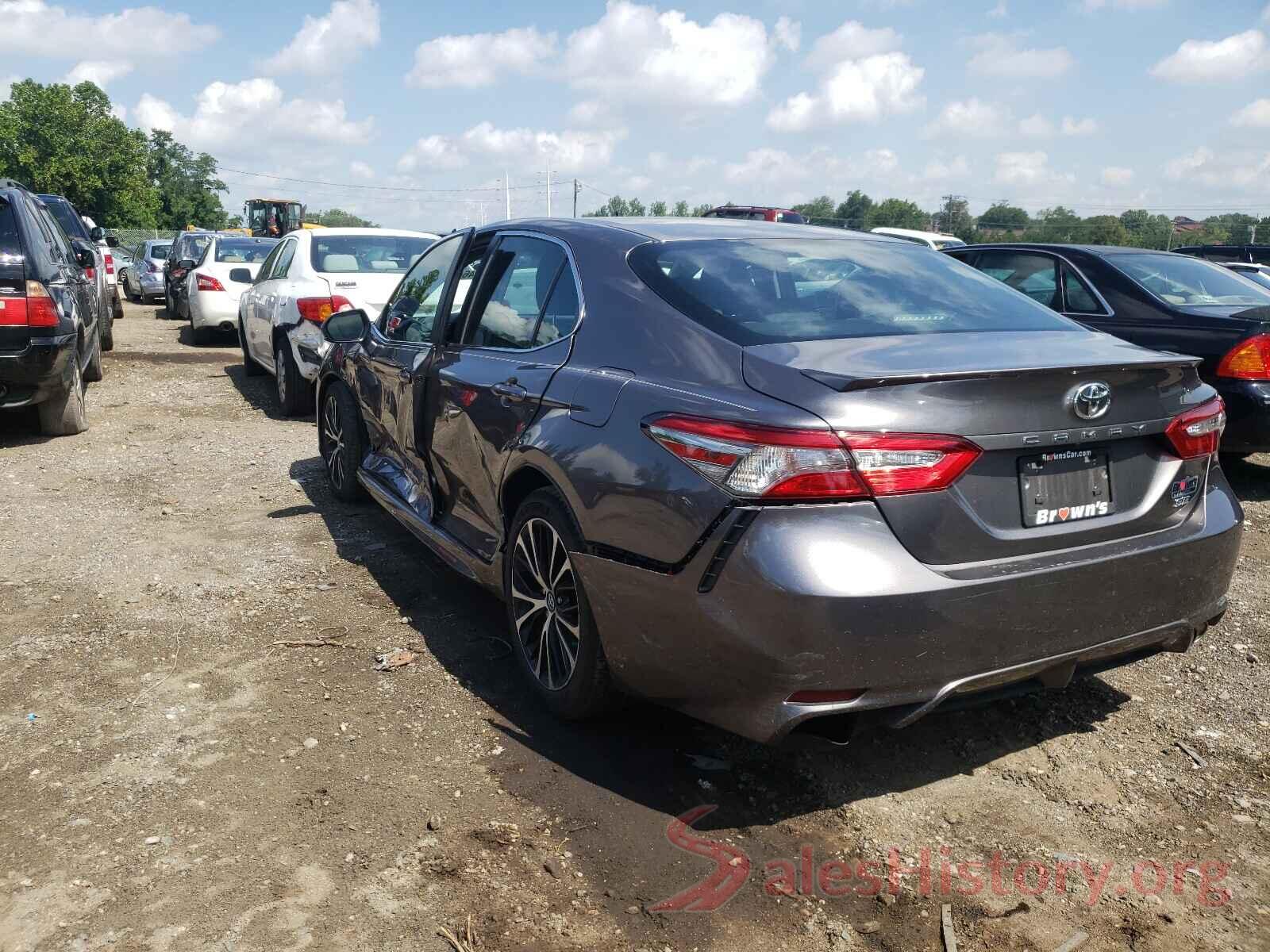 4T1B11HK6JU047718 2018 TOYOTA CAMRY