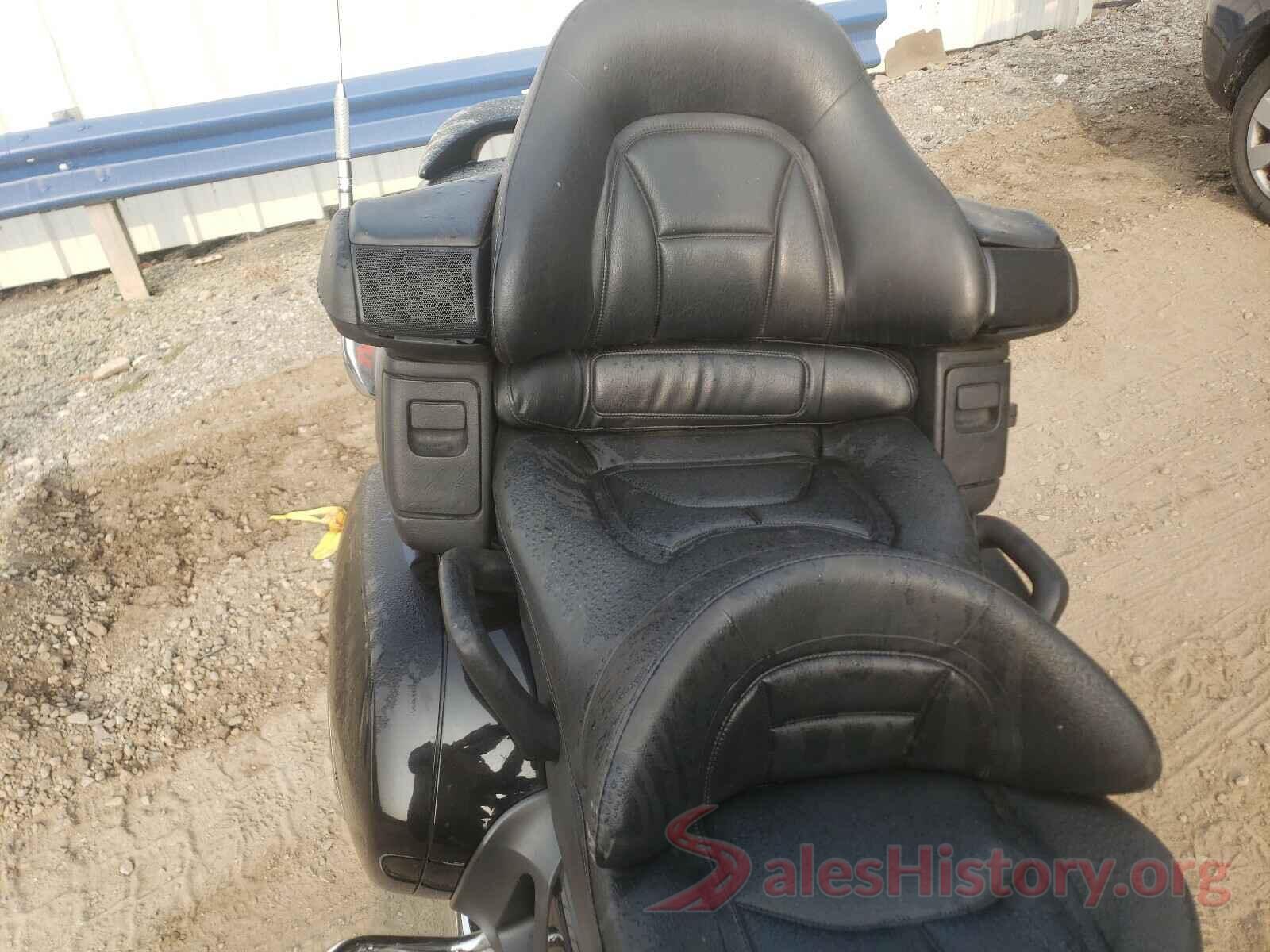 1HFSC47082A104591 2002 HONDA GL CYCLE