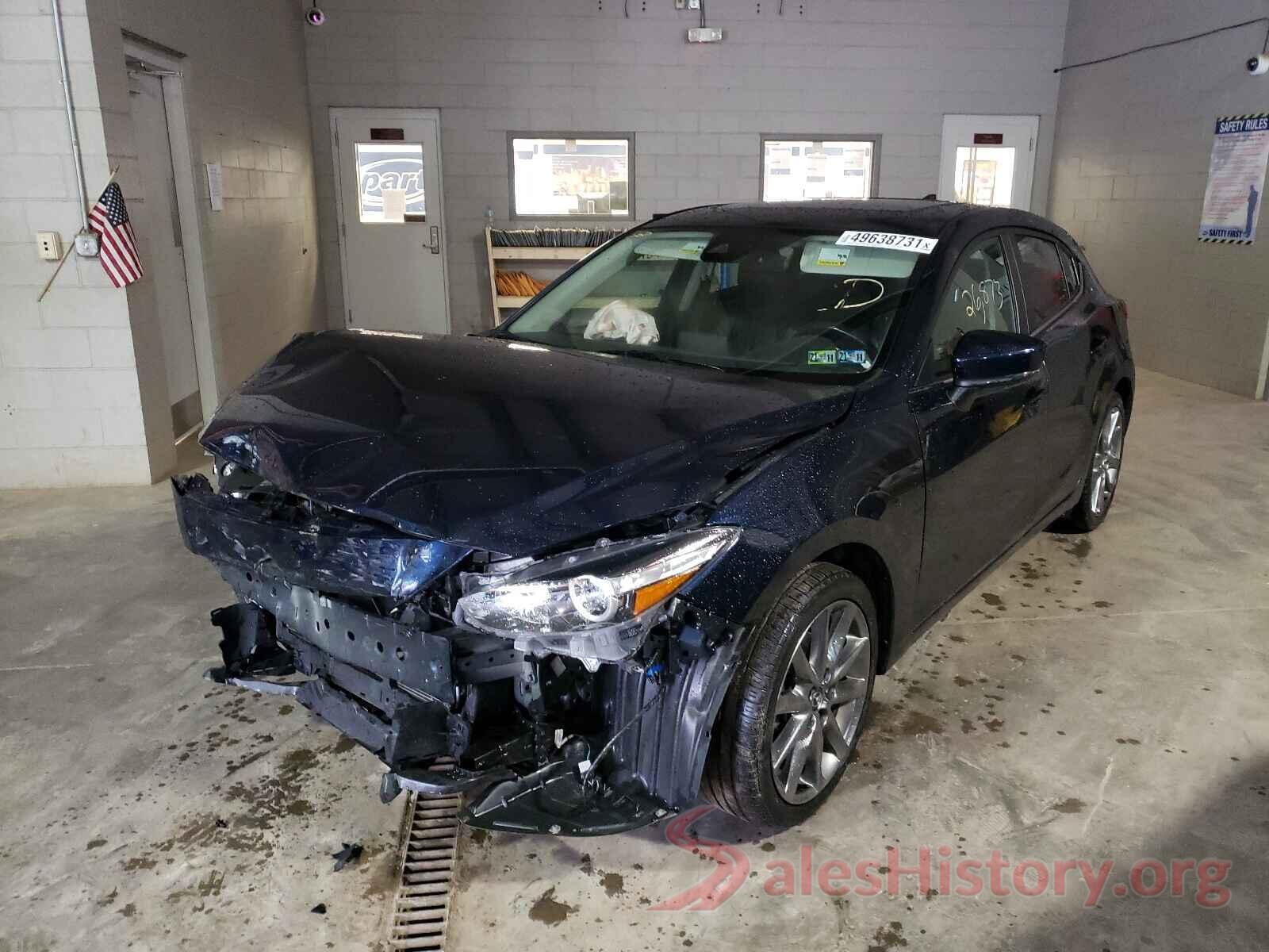 3MZBN1L35JM250657 2018 MAZDA 3