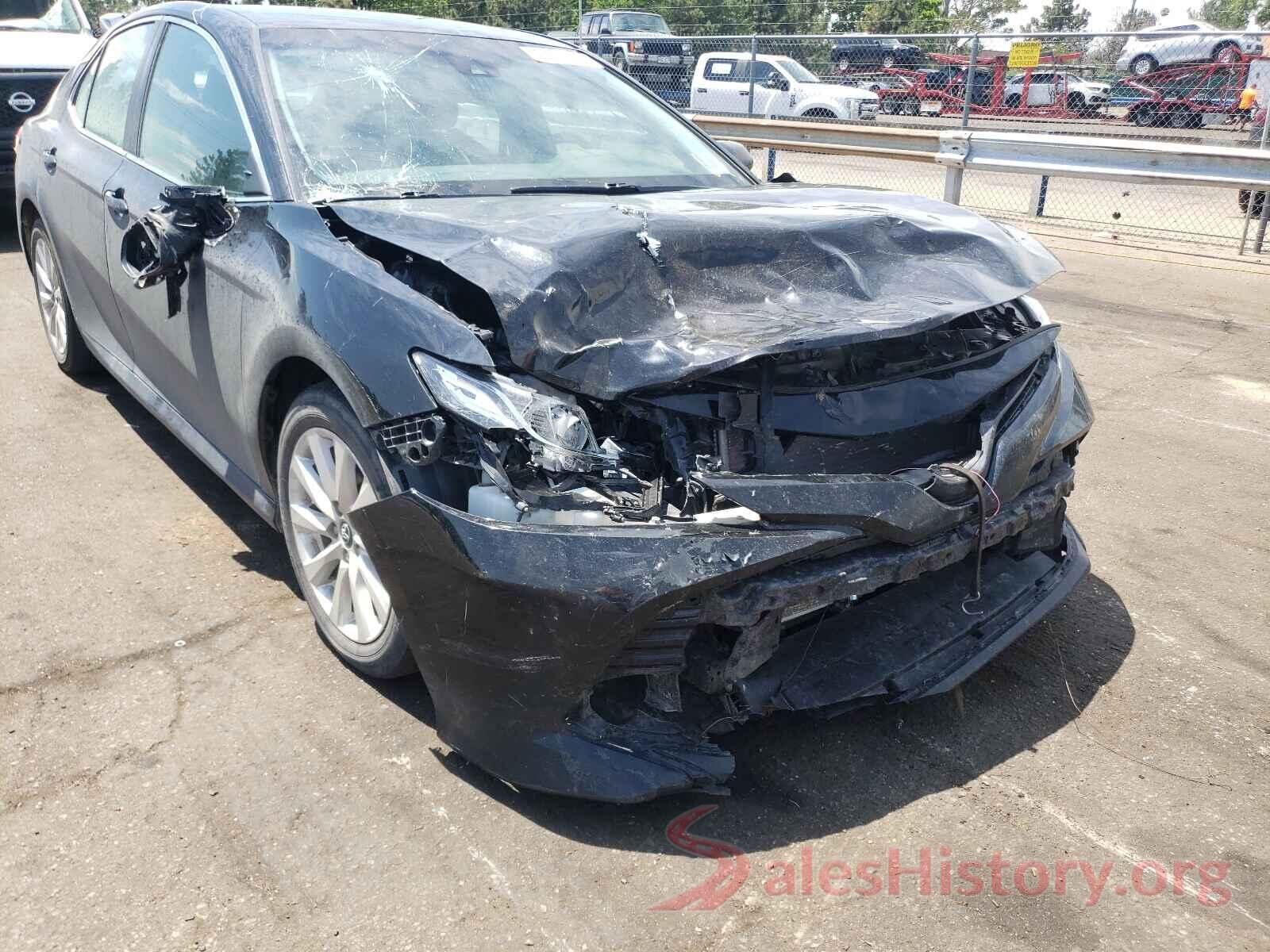 4T1B11HK8JU596742 2018 TOYOTA CAMRY