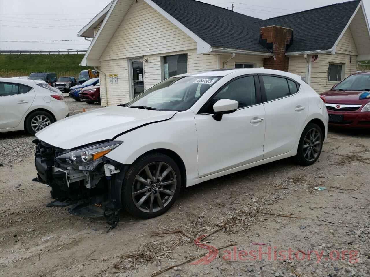 3MZBN1L31JM163404 2018 MAZDA 3