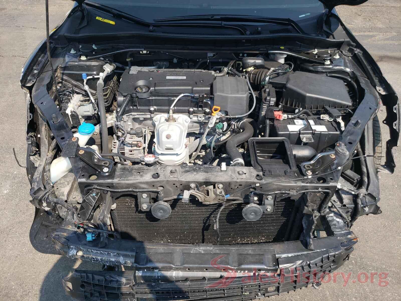 1HGCR2F1XHA270679 2017 HONDA ACCORD