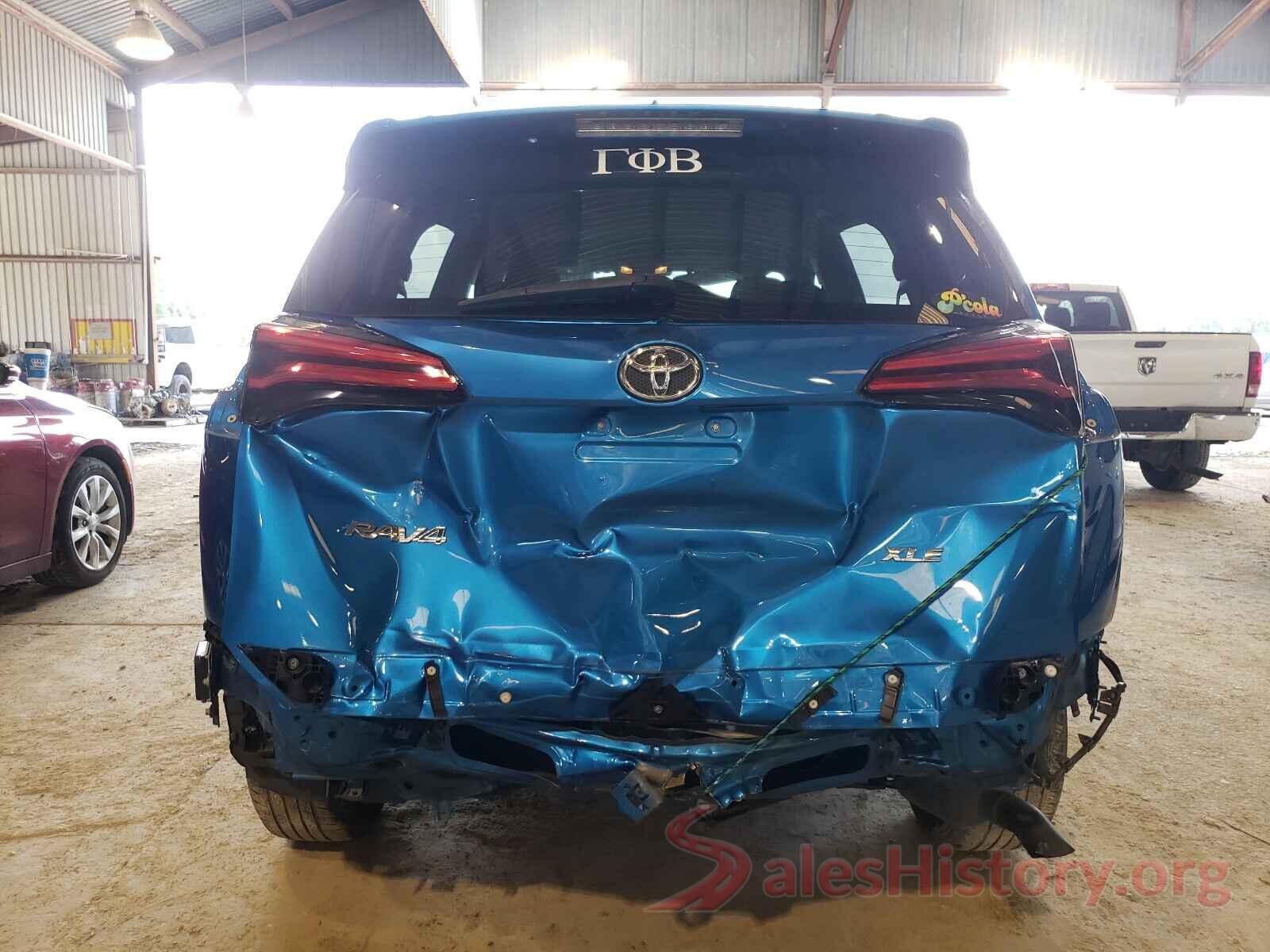 JTMWFREV8JJ732566 2018 TOYOTA RAV4