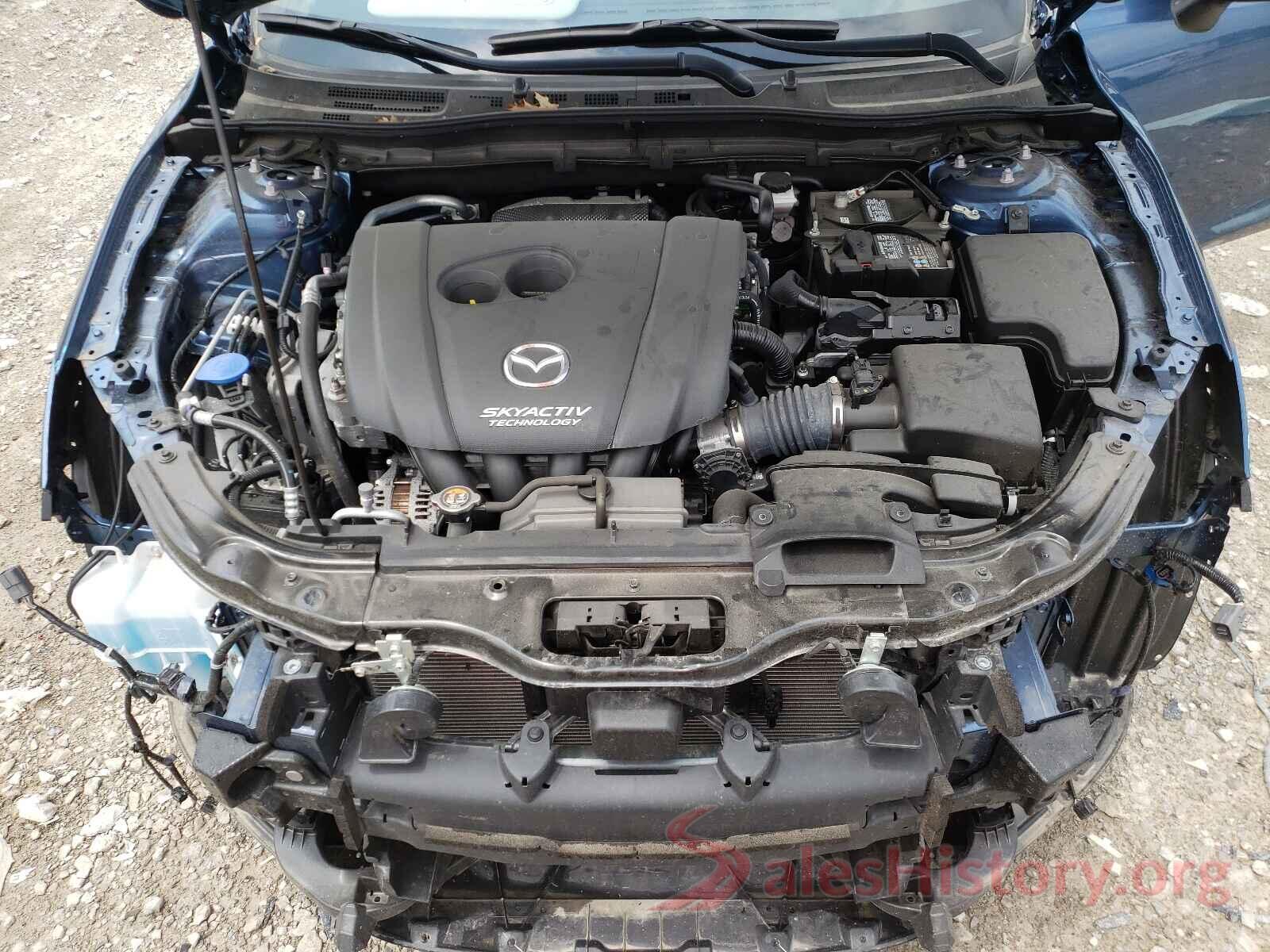 3MZBN1M37JM260704 2018 MAZDA 3