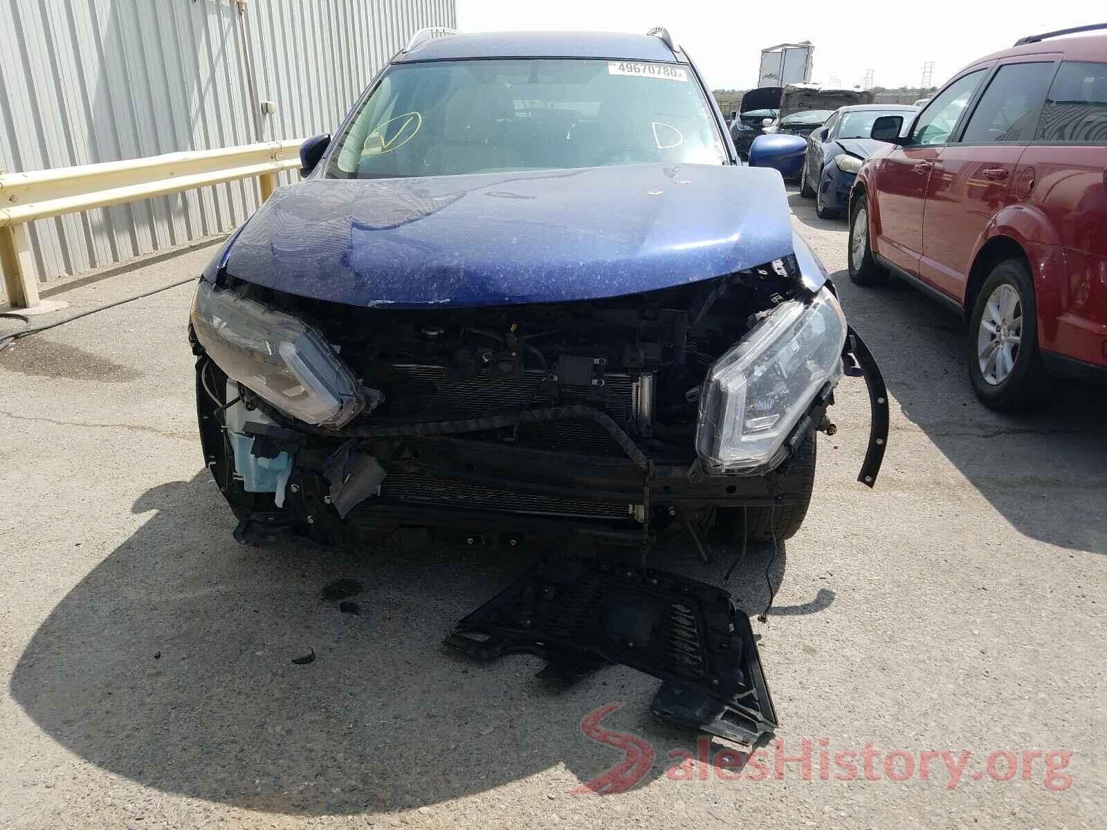 KNMAT2MT6JP588636 2018 NISSAN ROGUE