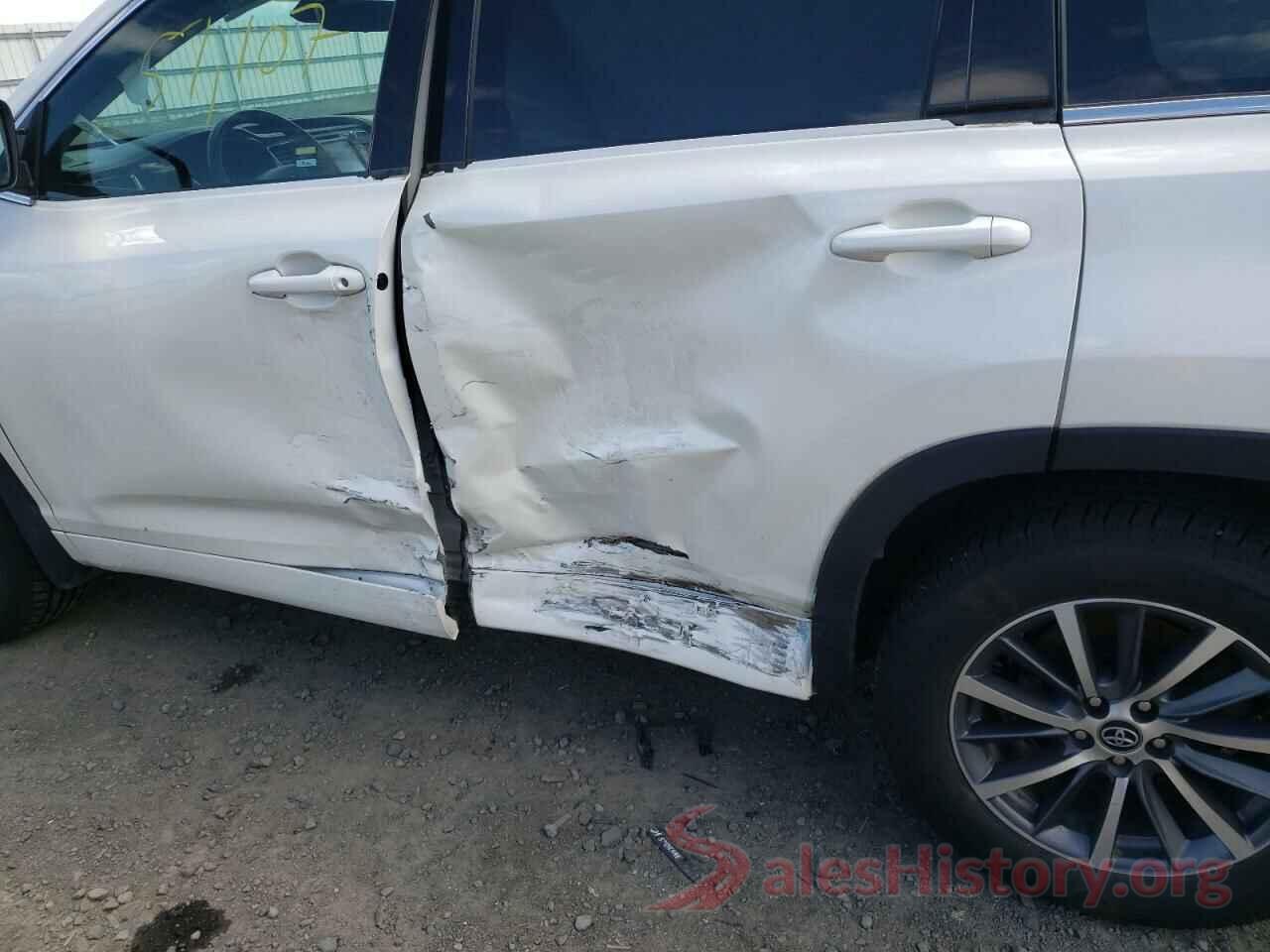 5TDJZRFH7JS560785 2018 TOYOTA HIGHLANDER