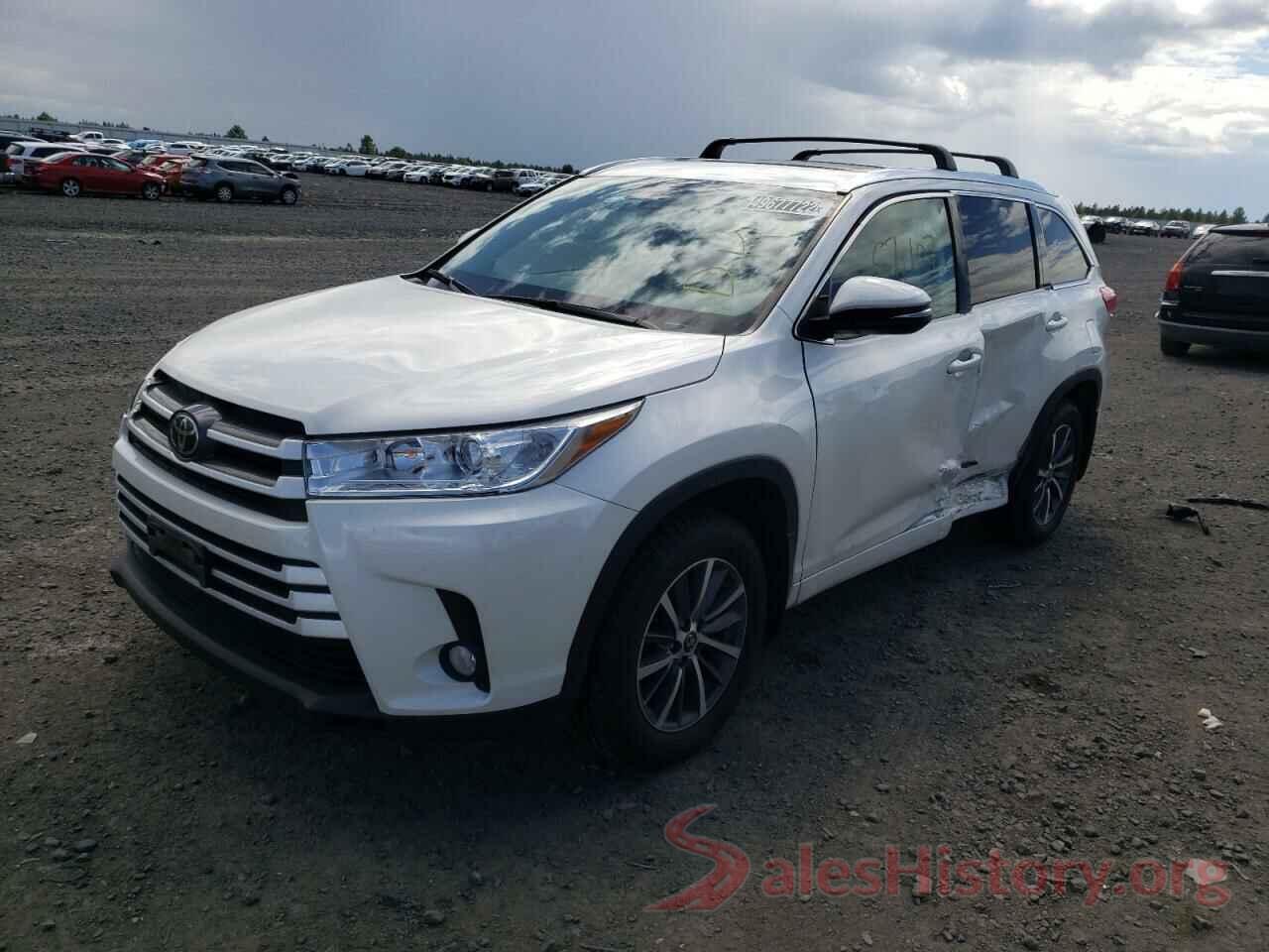 5TDJZRFH7JS560785 2018 TOYOTA HIGHLANDER