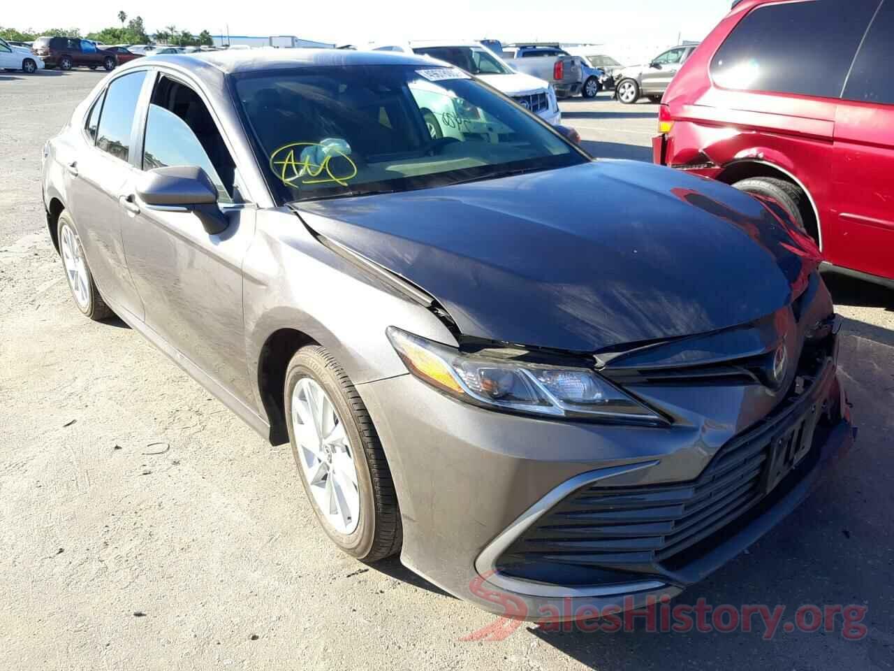 4T1R11AK1NU630602 2022 TOYOTA CAMRY