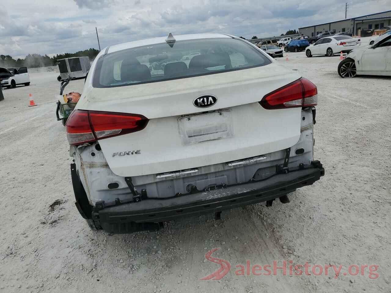 3KPFL4A7XJE193691 2018 KIA FORTE