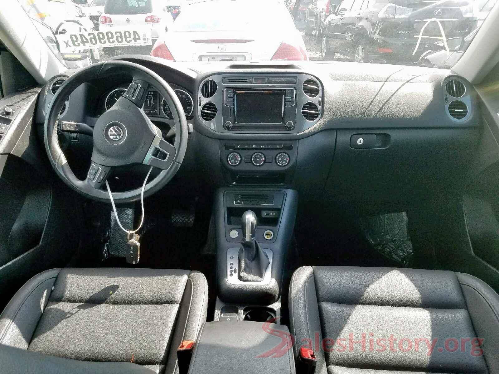 WVGRV7AX4HK010300 2017 VOLKSWAGEN TIGUAN