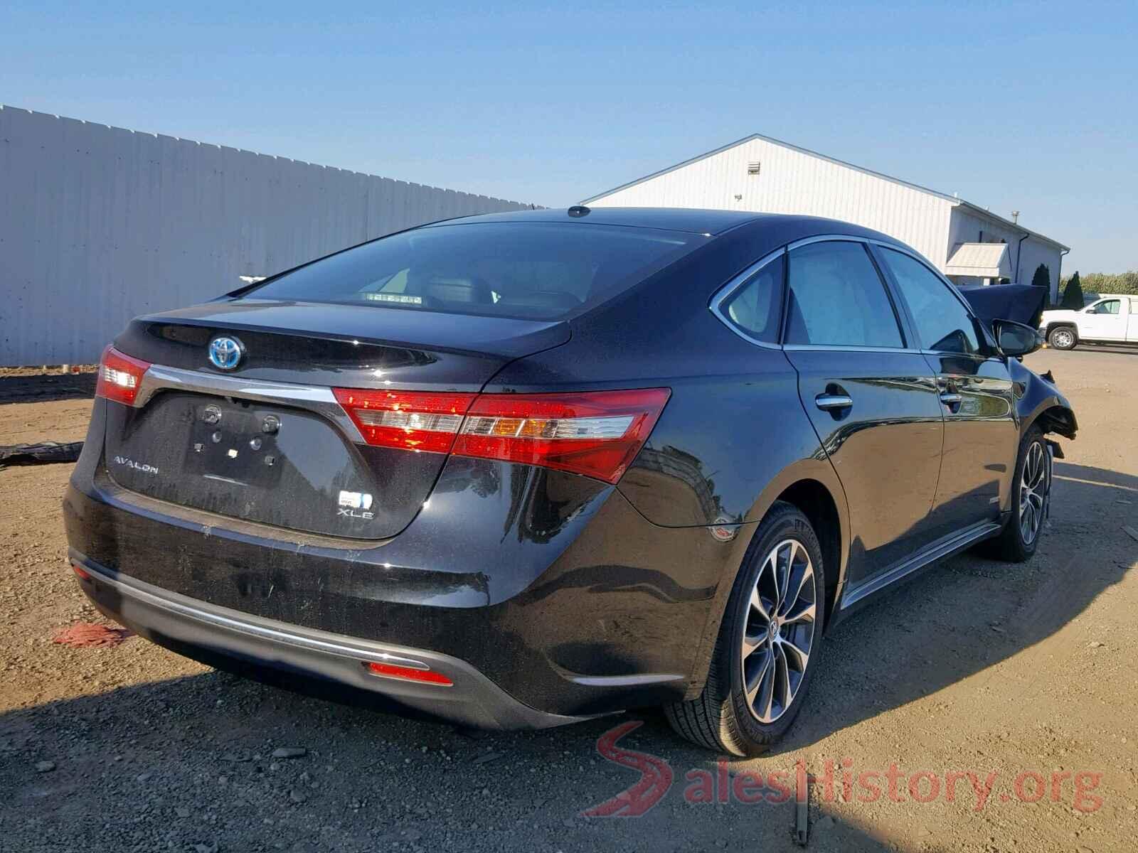 4T1BD1EB0JU063313 2018 TOYOTA AVALON