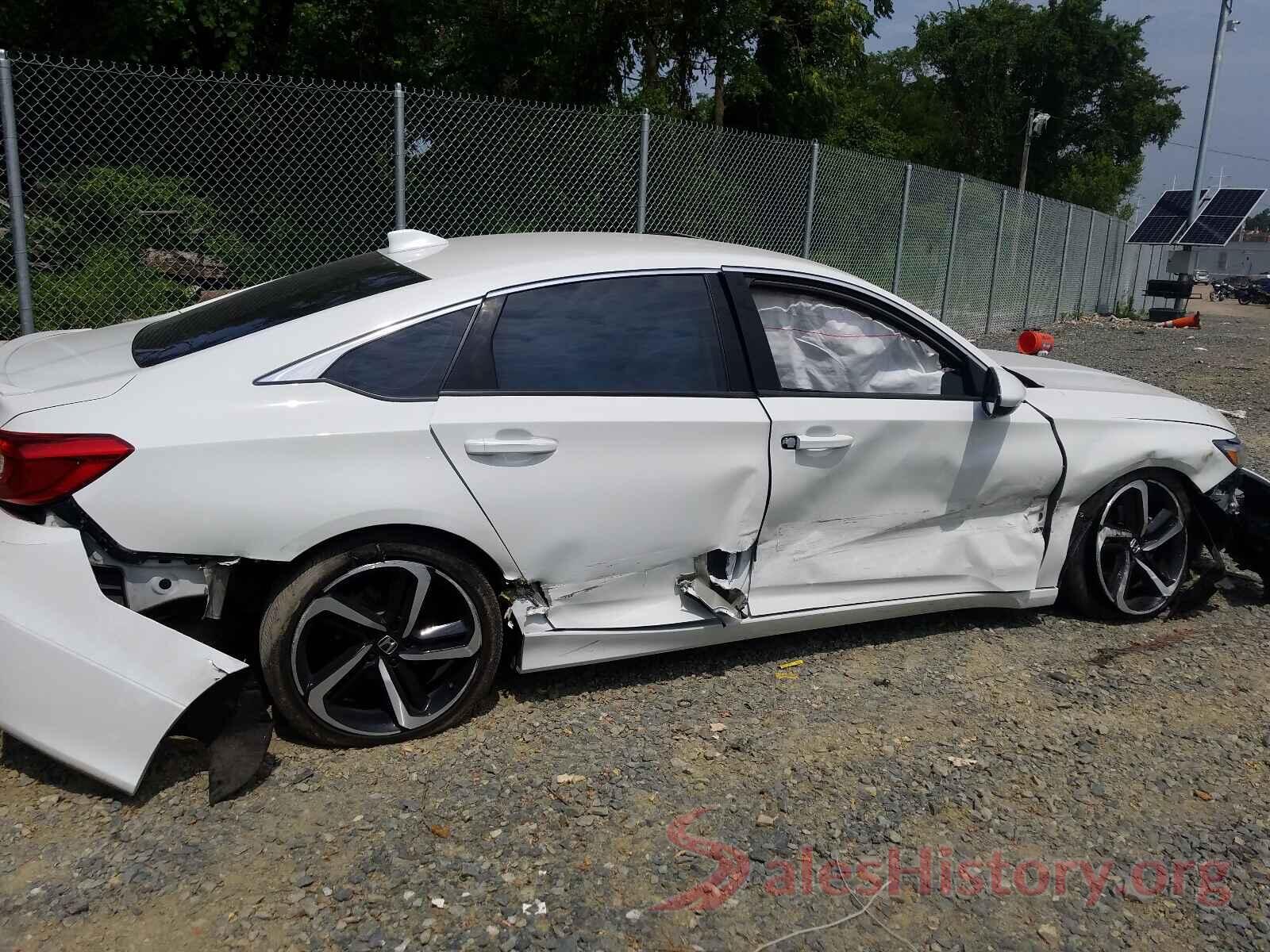 1HGCV1F3XJA255841 2018 HONDA ACCORD