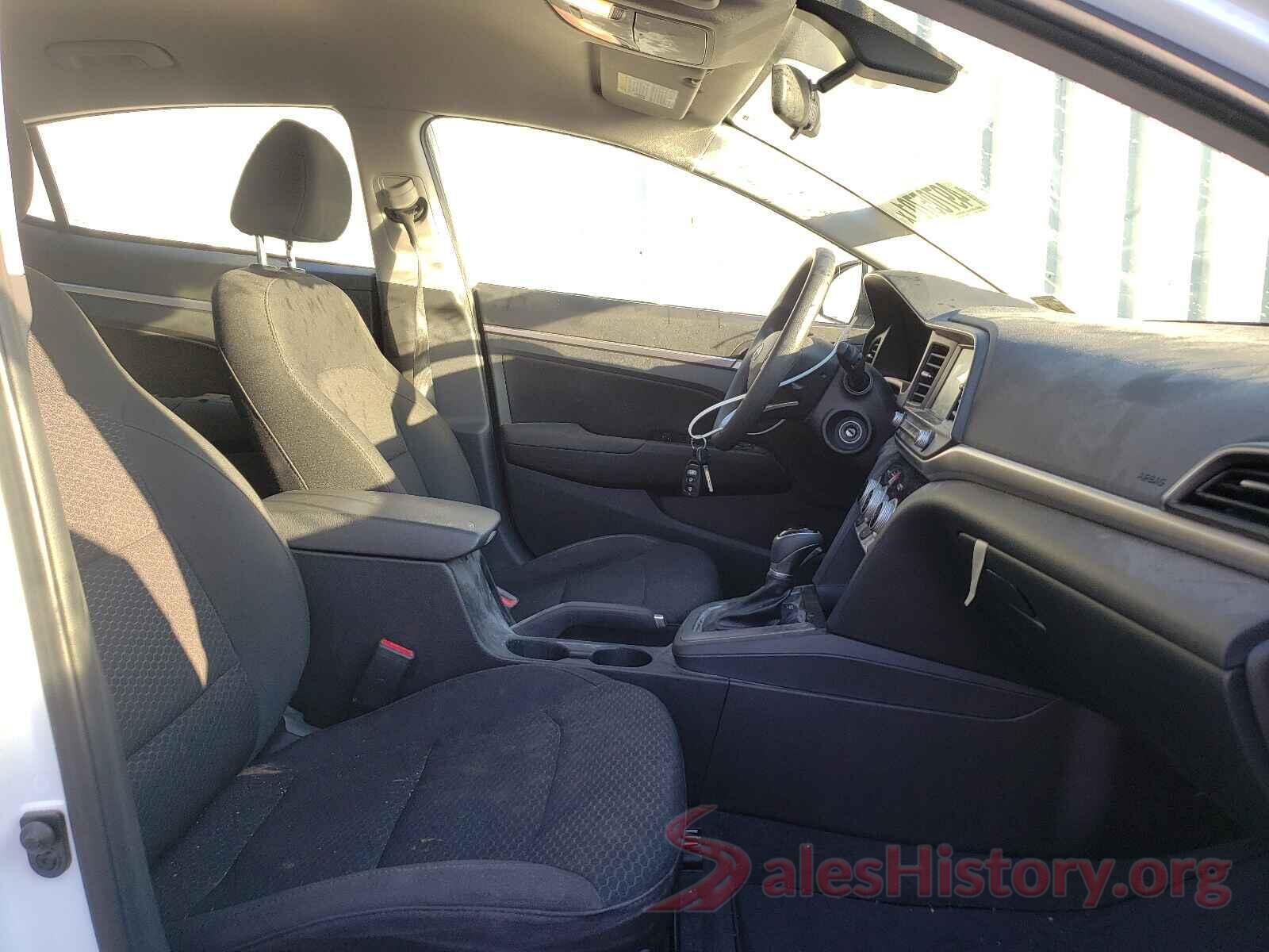 5NPD84LFXKH402678 2019 HYUNDAI ELANTRA