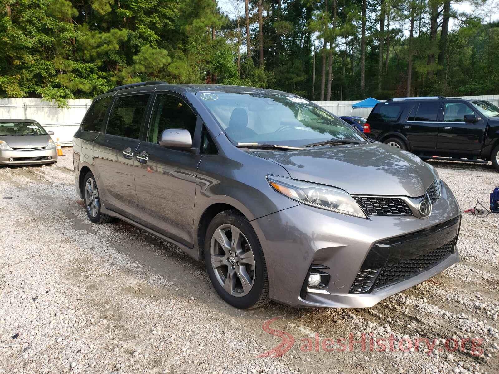 5TDXZ3DC5JS921767 2018 TOYOTA SIENNA