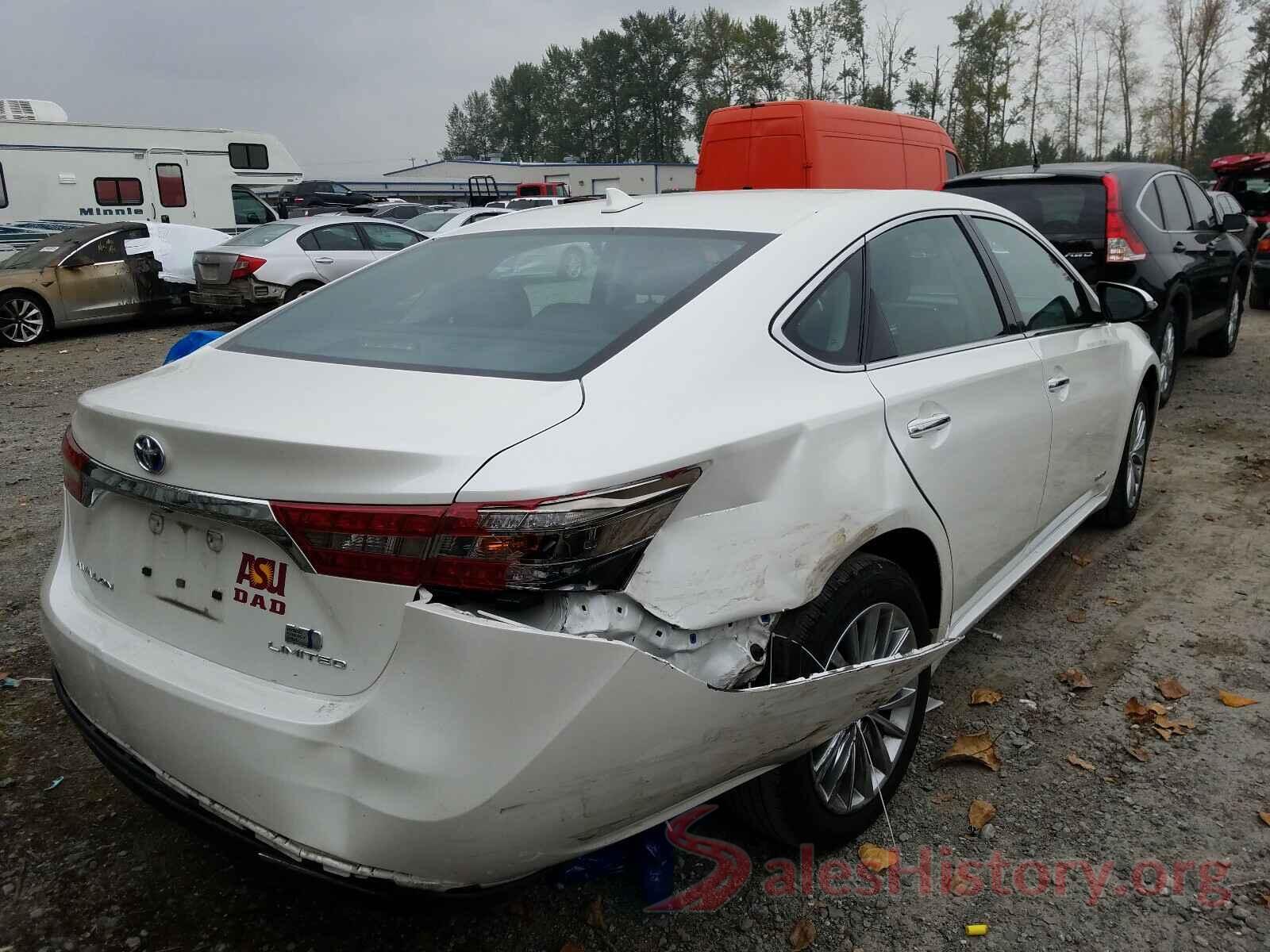 4T1BD1EB1JU061361 2018 TOYOTA AVALON