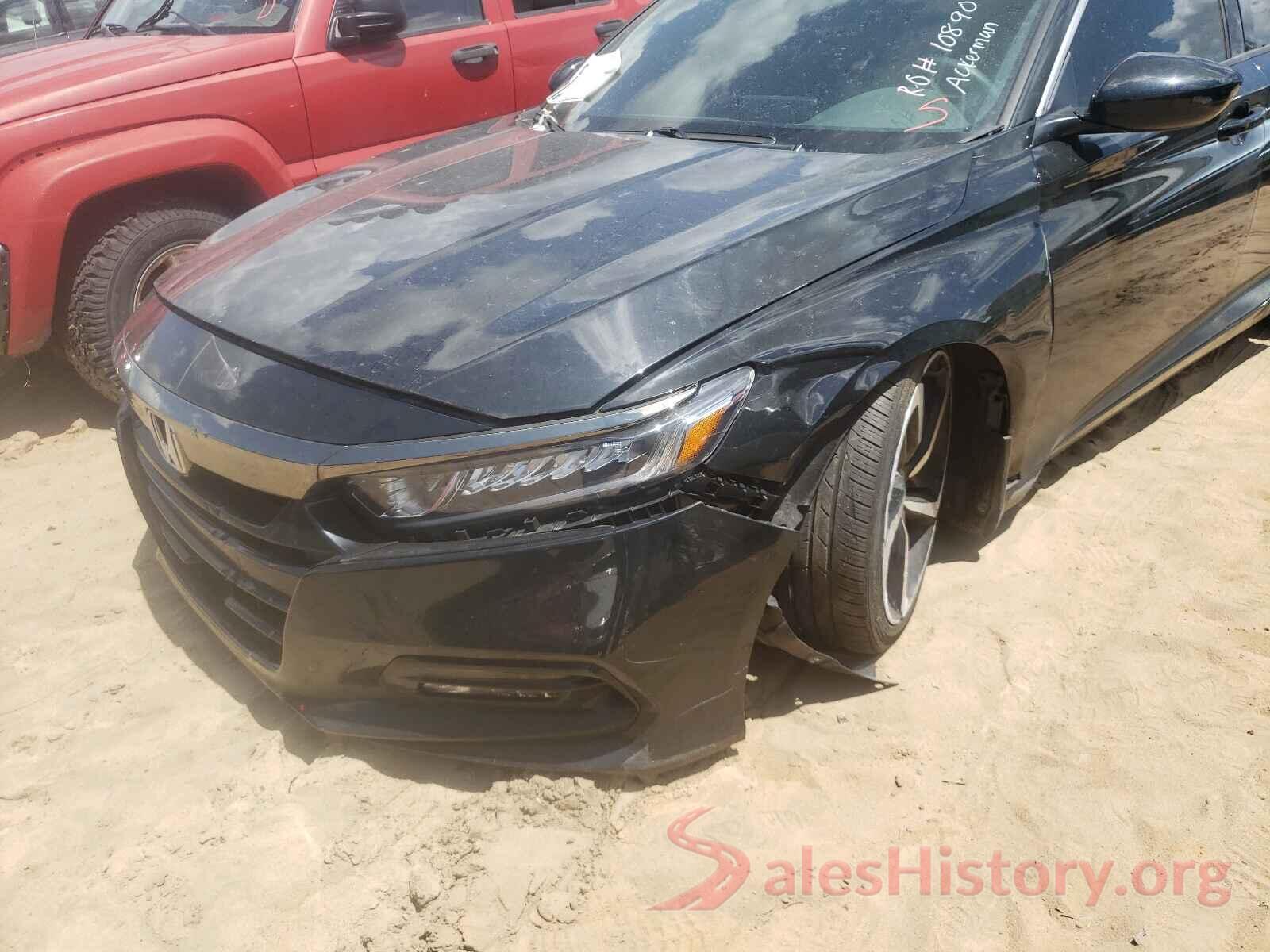 1HGCV1F31JA267960 2018 HONDA ACCORD