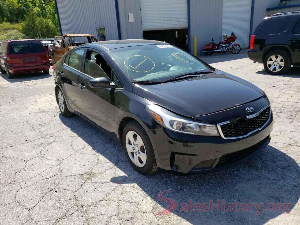 3KPFK4A78HE076785 2017 KIA FORTE