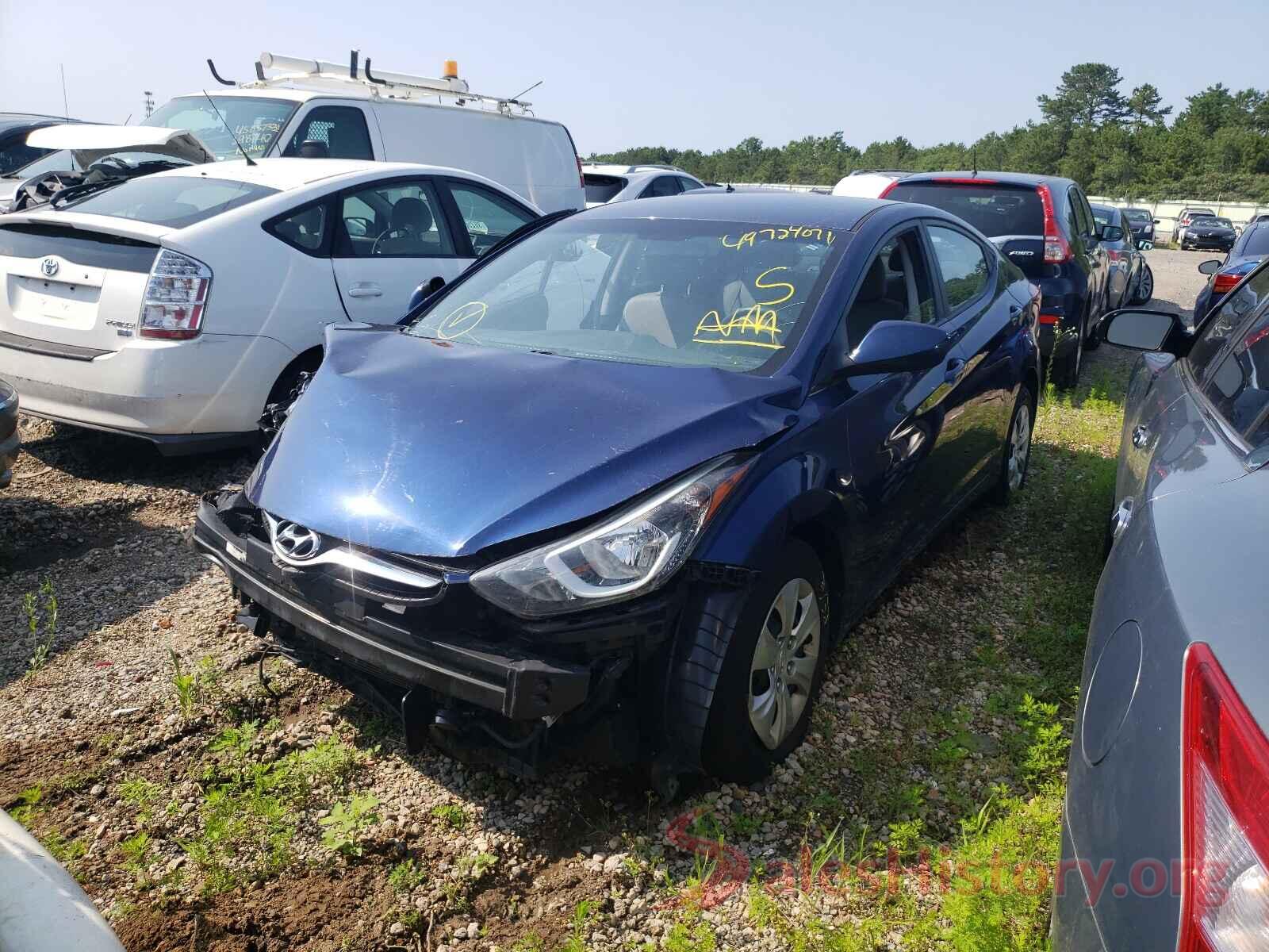 5NPDH4AE8GH663082 2016 HYUNDAI ELANTRA