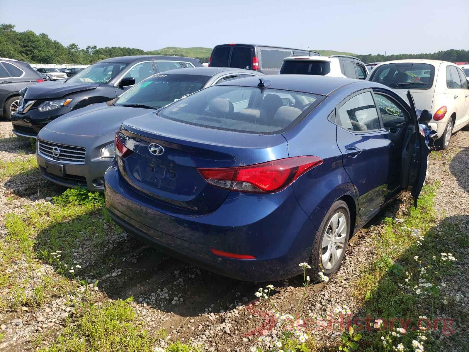 5NPDH4AE8GH663082 2016 HYUNDAI ELANTRA