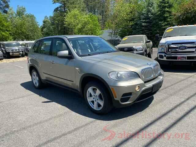 5UXZW0C57BL370309 2011 BMW X5