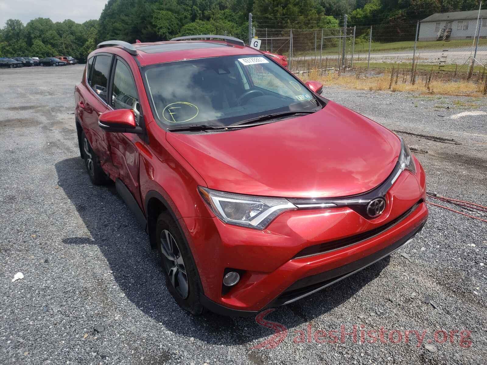 2T3RFREV5HW610563 2017 TOYOTA RAV4