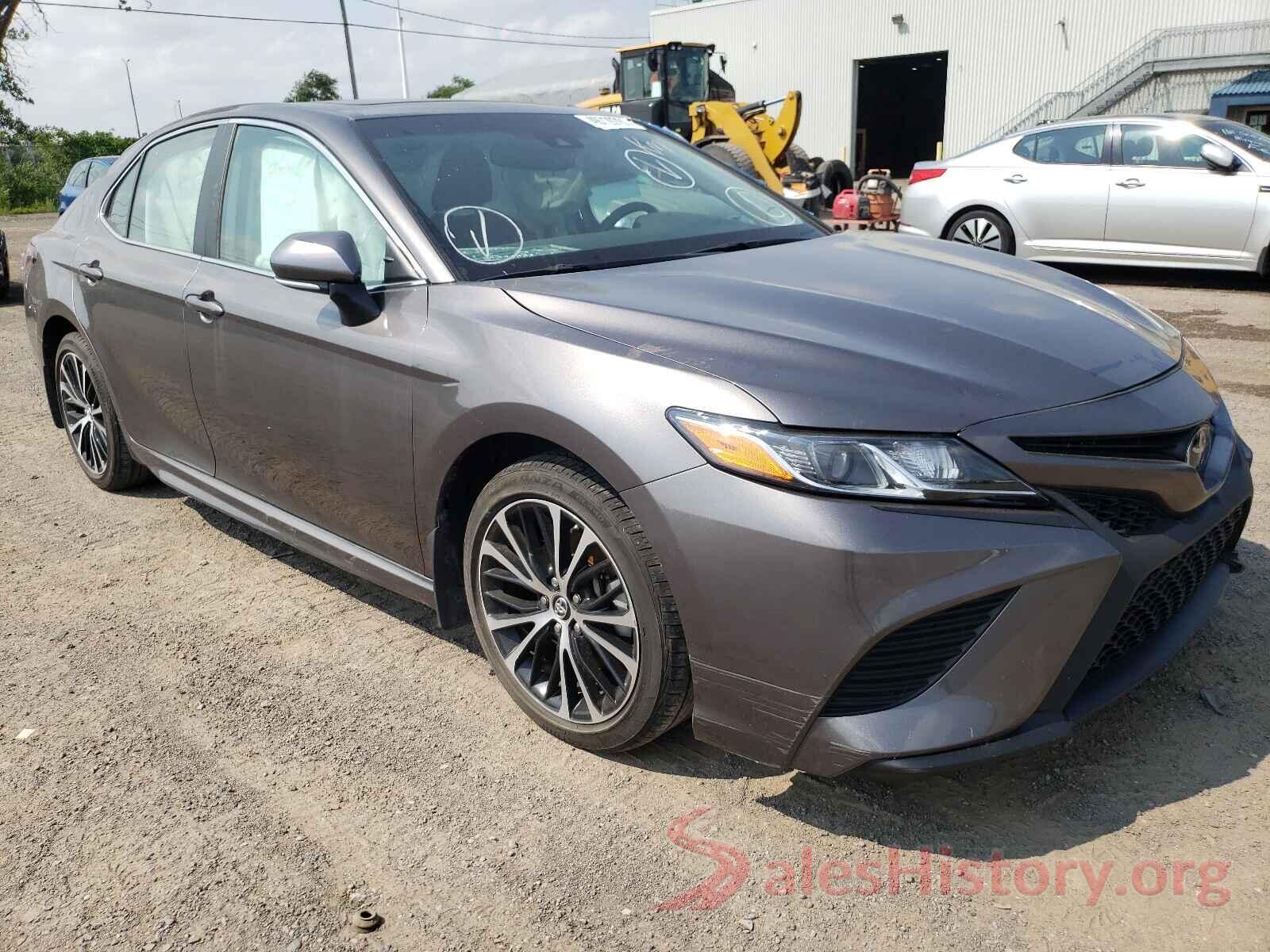 4T1B11HK4JU123520 2018 TOYOTA CAMRY