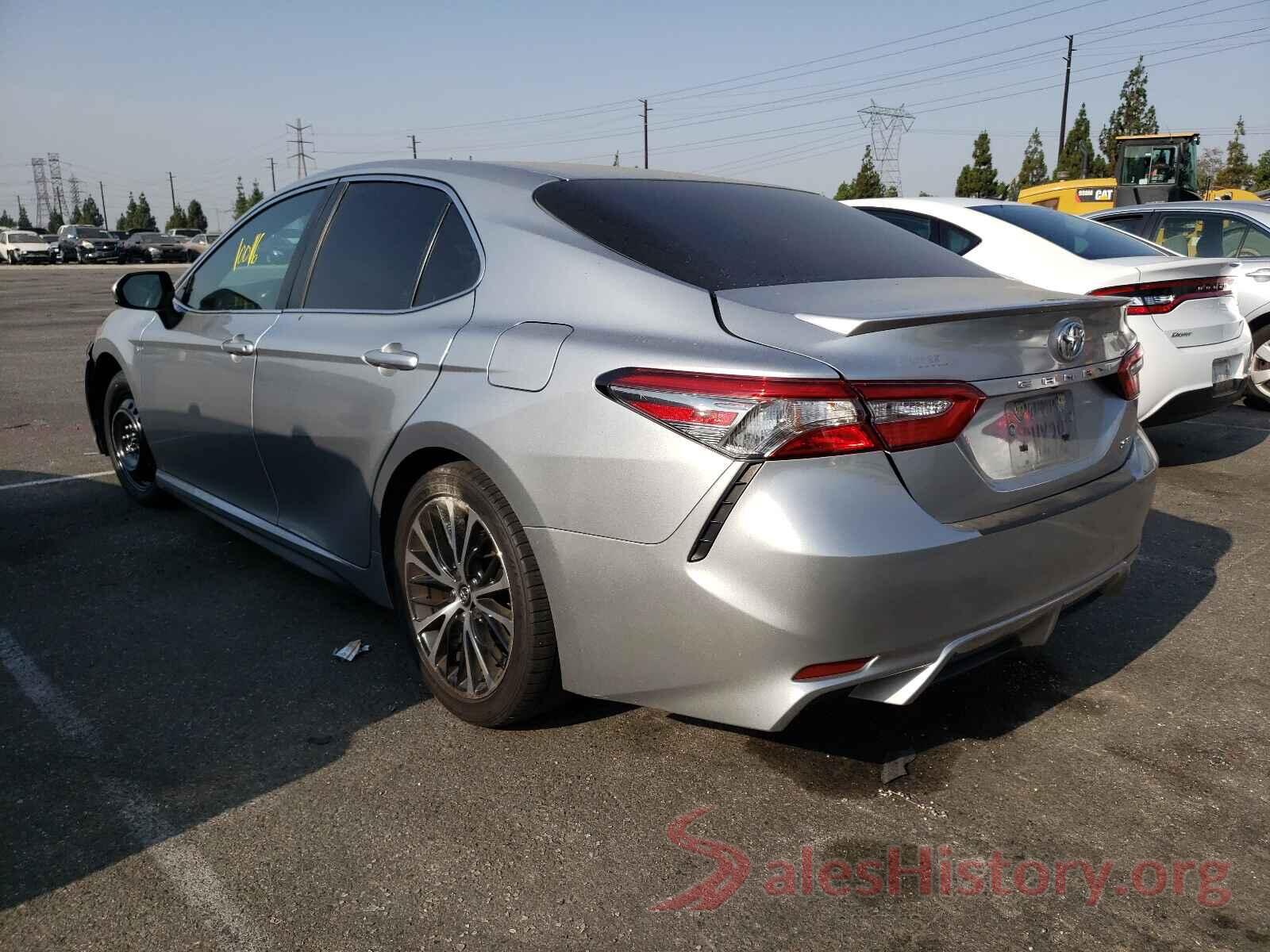 4T1B11HK1JU080660 2018 TOYOTA CAMRY