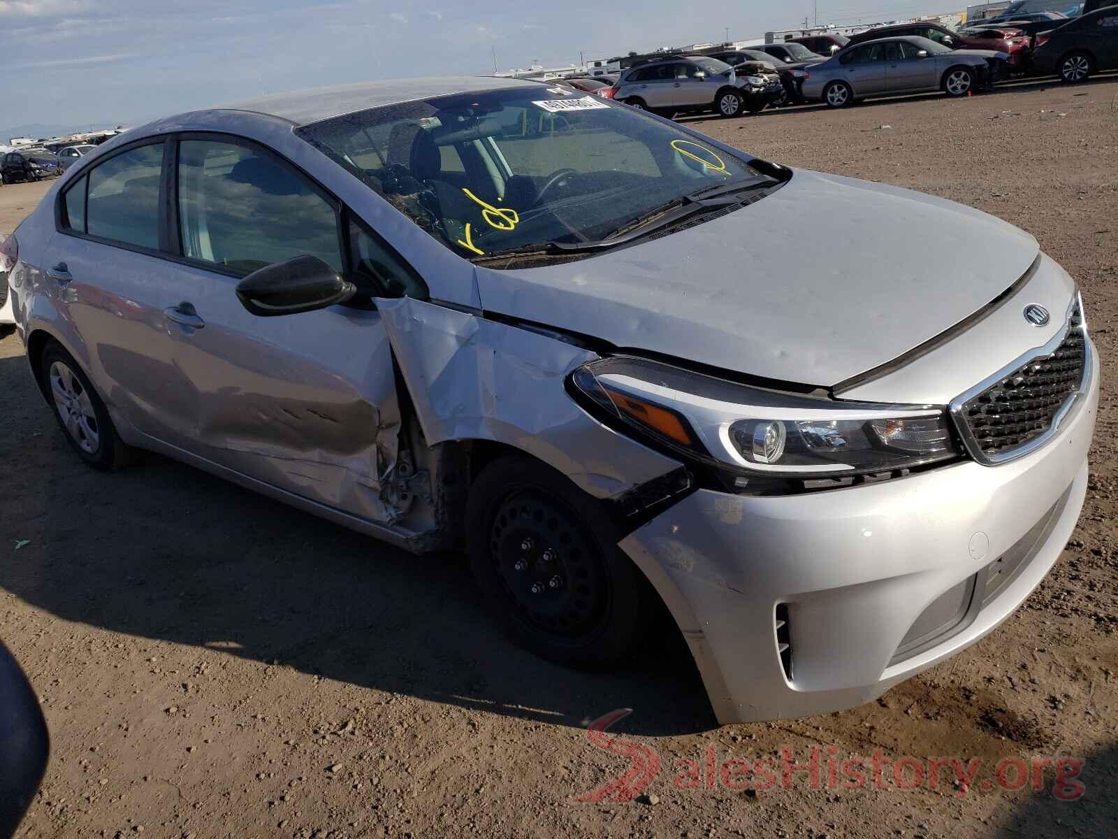 3KPFK4A71JE272427 2018 KIA FORTE