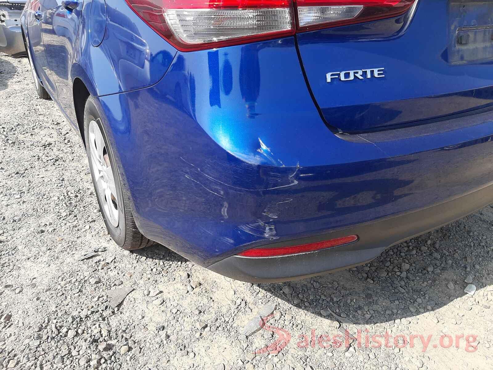 3KPFK4A72JE171526 2018 KIA FORTE