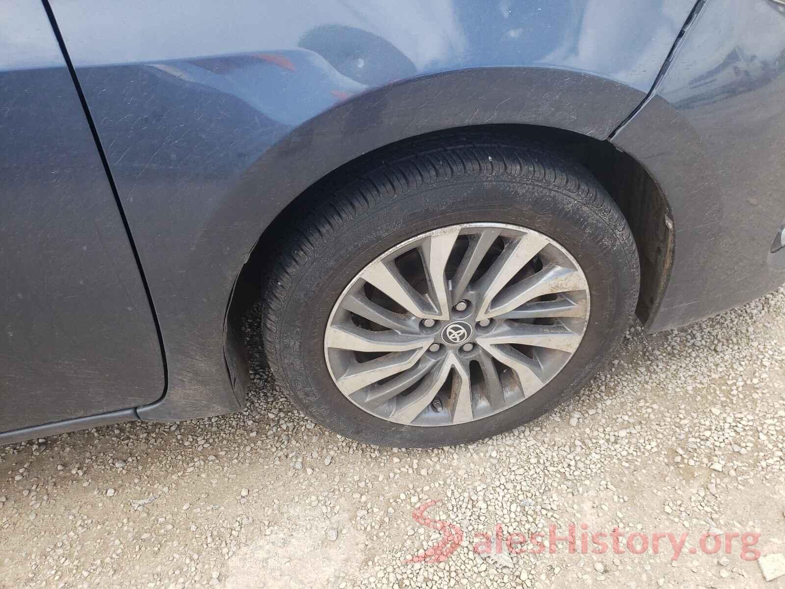 5YFBURHE1HP607477 2017 TOYOTA COROLLA