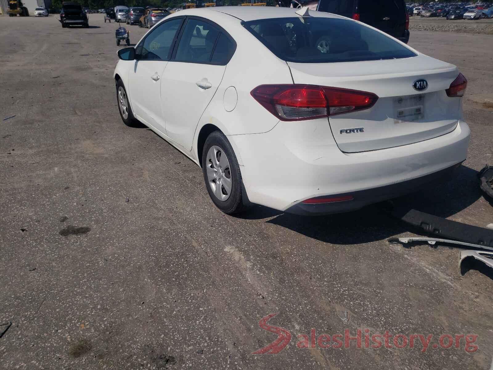 3KPFK4A7XHE032366 2017 KIA FORTE