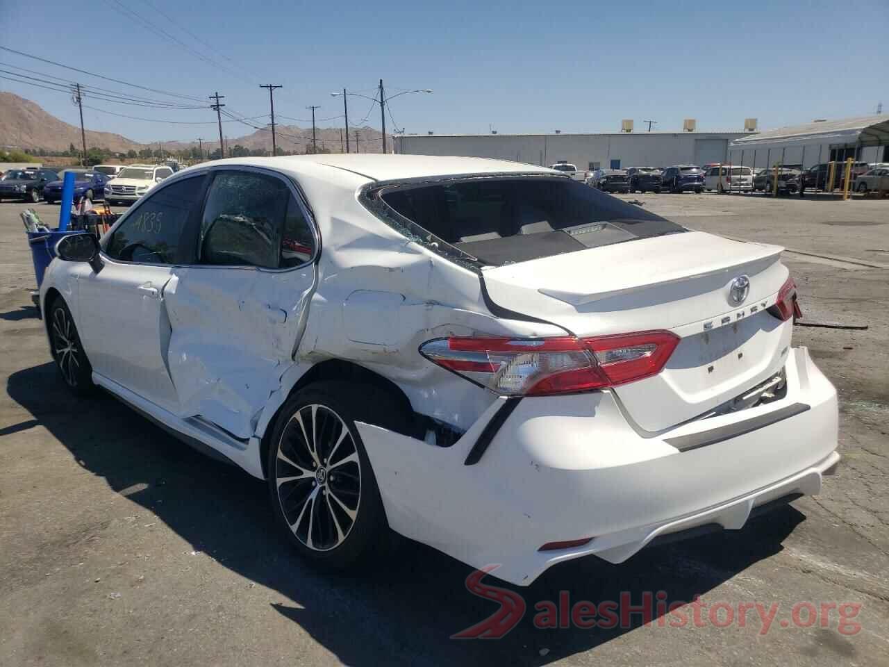 4T1B11HK9JU131354 2018 TOYOTA CAMRY