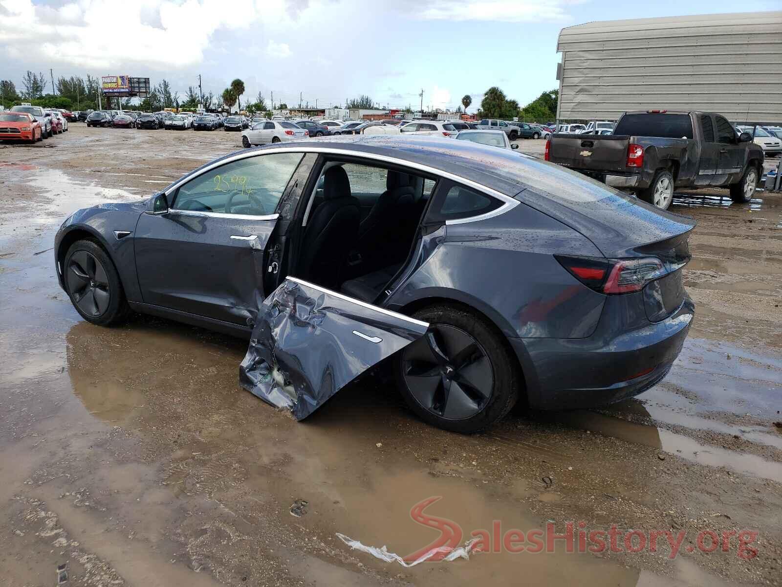 5YJ3E1EA5JF028174 2018 TESLA MODEL 3