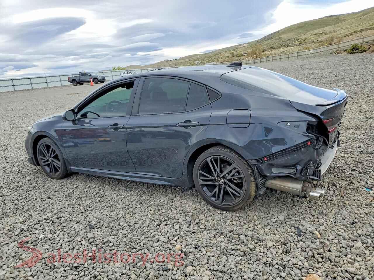 2025 TOYOTA CAMRY VIN 4T1DBADK9SU523103, front view