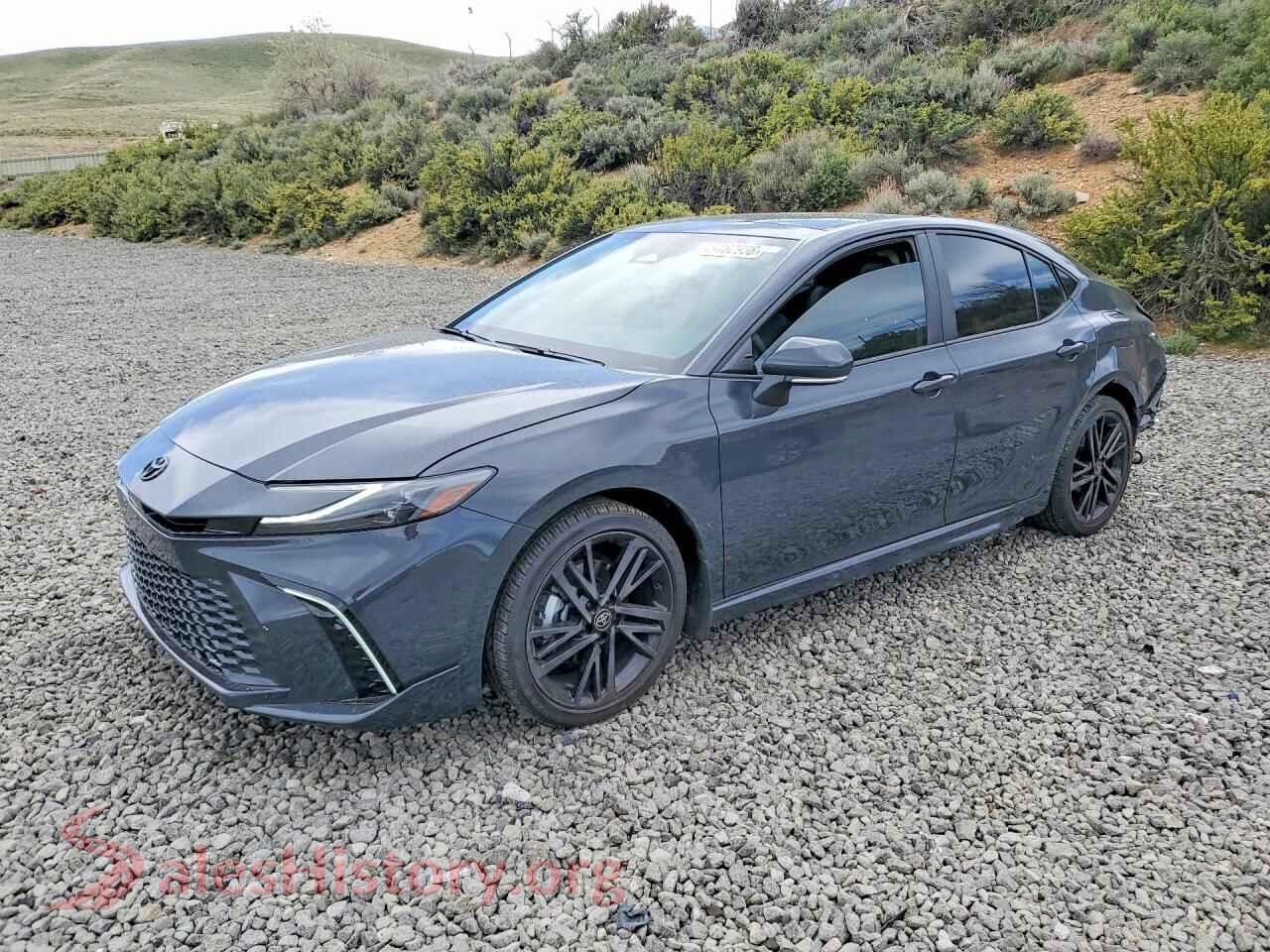 2025 TOYOTA CAMRY VIN 4T1DBADK9SU523103, auction photo