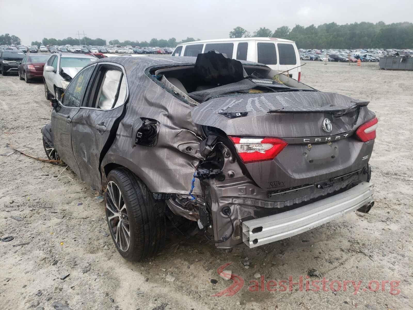 4T1B11HK6JU075910 2018 TOYOTA CAMRY