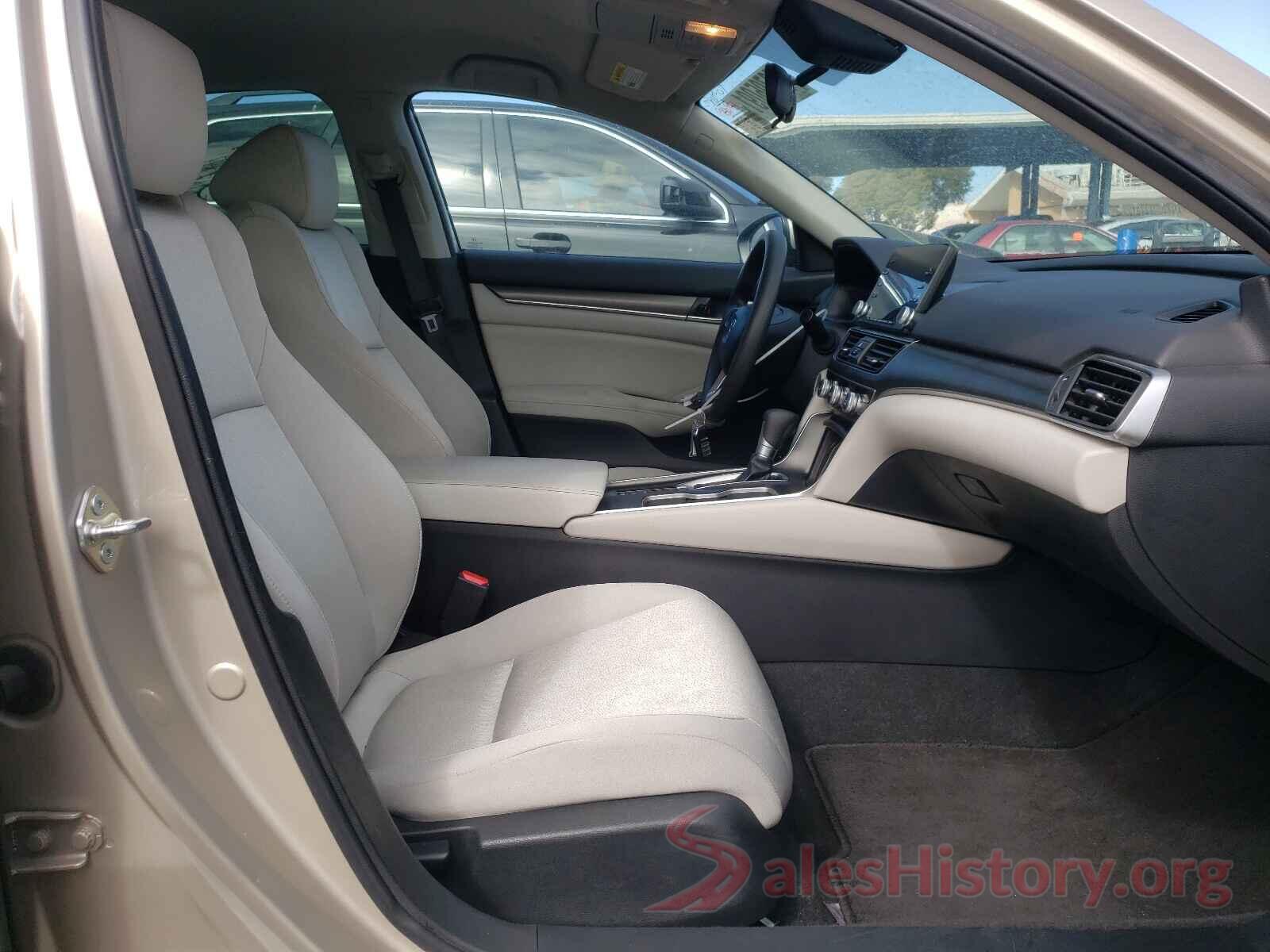 1HGCV1F15JA132043 2018 HONDA ACCORD