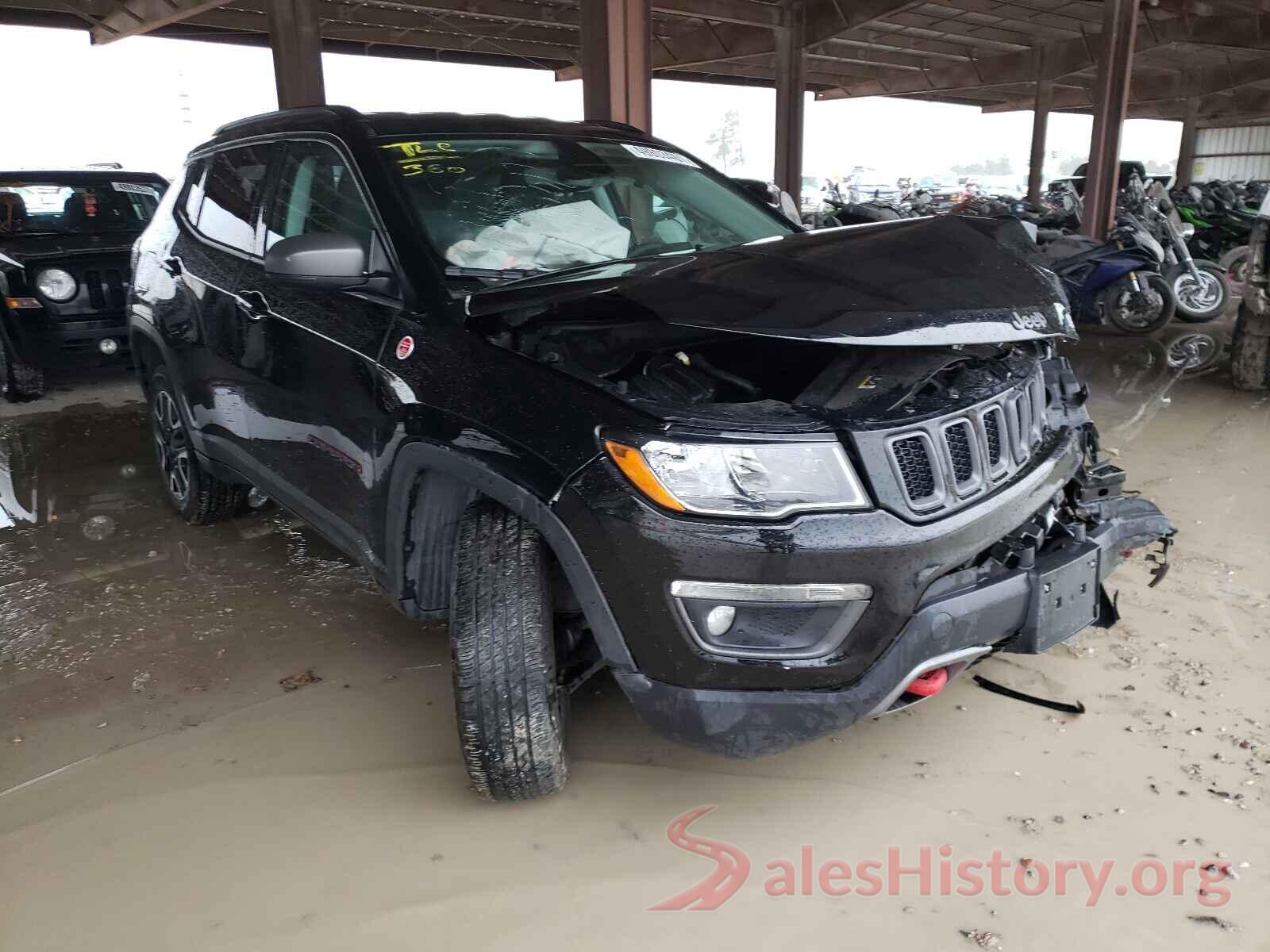 3C4NJDDBXKT856577 2019 JEEP COMPASS