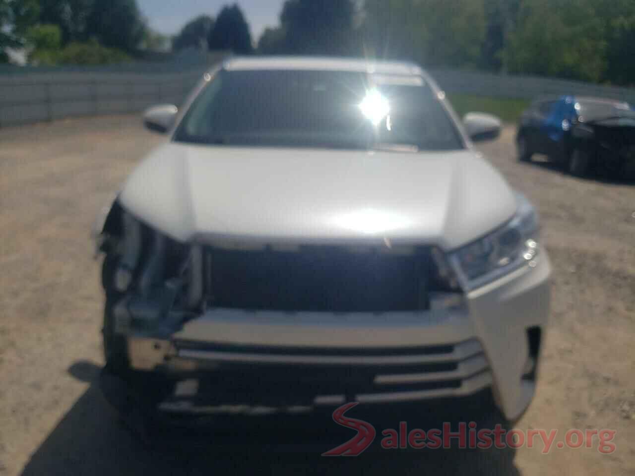 5TDJZRFH0JS860216 2018 TOYOTA HIGHLANDER