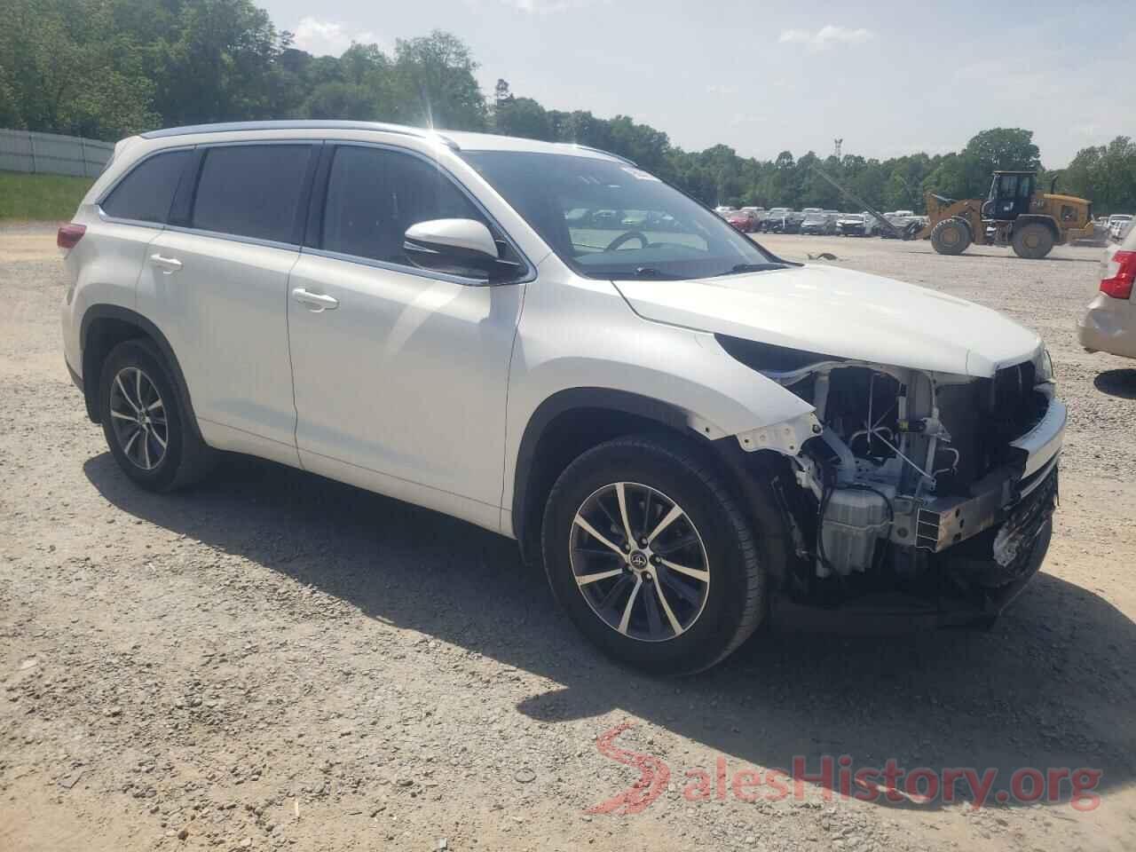 5TDJZRFH0JS860216 2018 TOYOTA HIGHLANDER