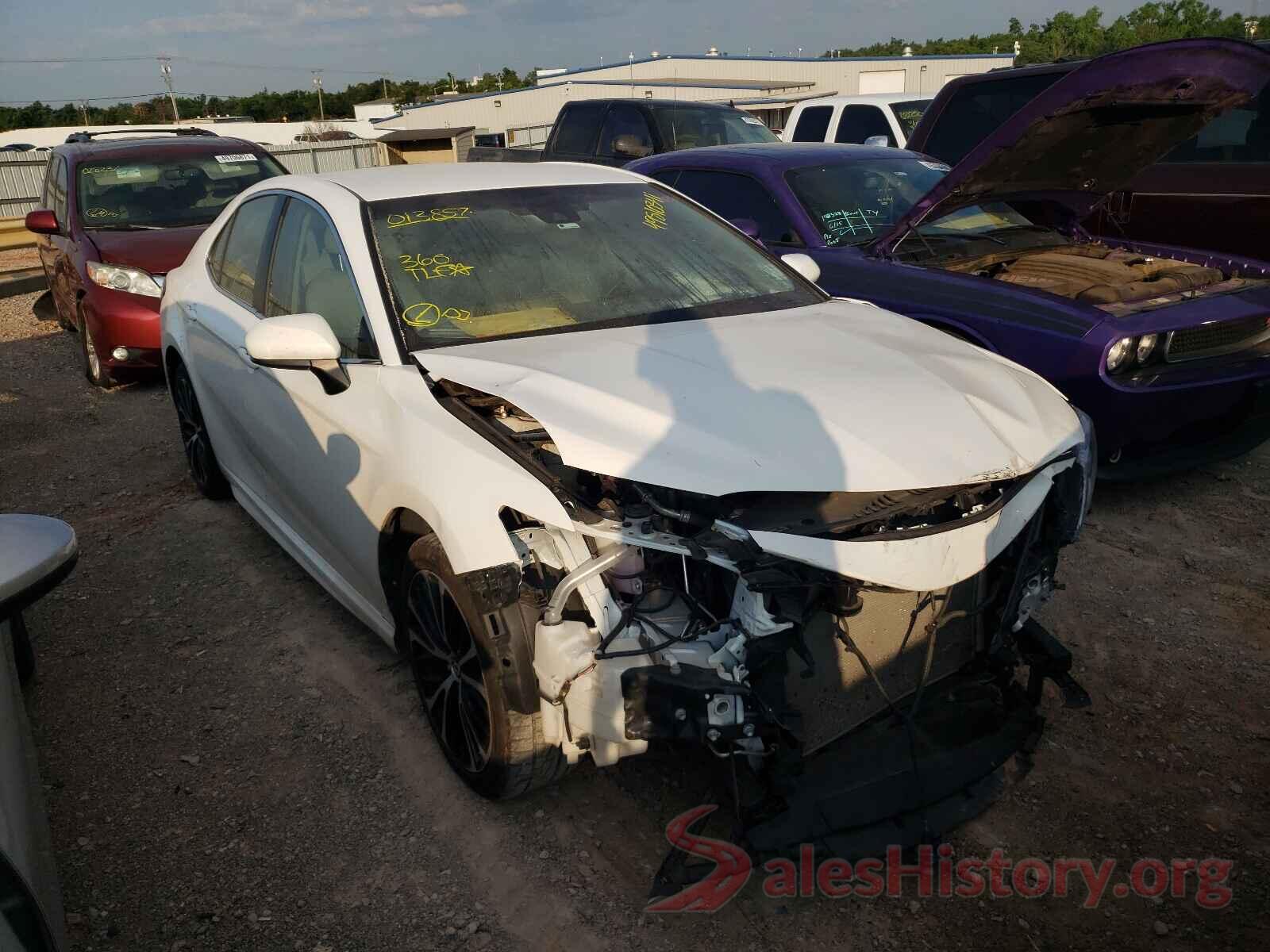 JTNB11HK7J3013857 2018 TOYOTA CAMRY