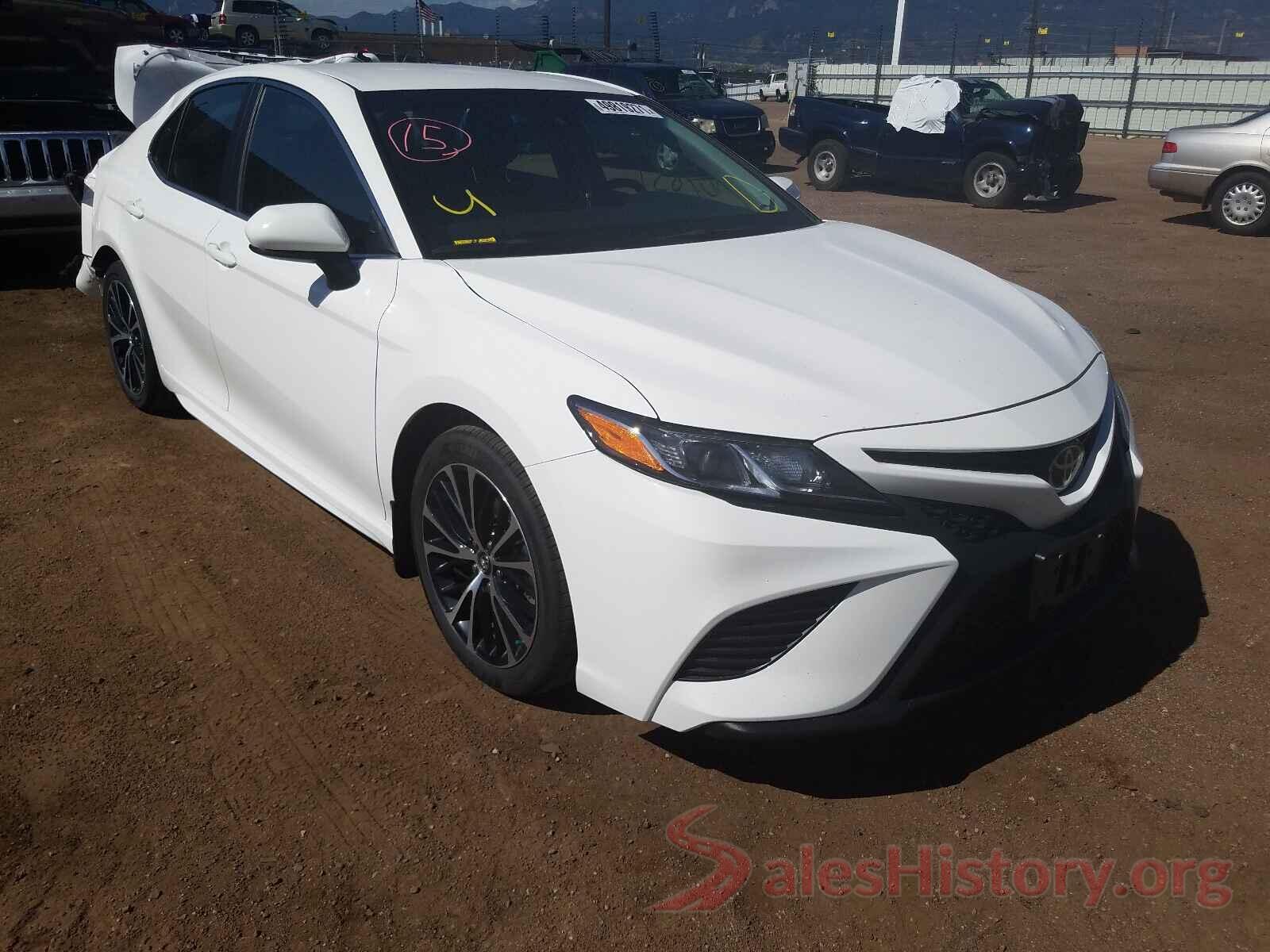 4T1B11HK7JU152428 2018 TOYOTA CAMRY