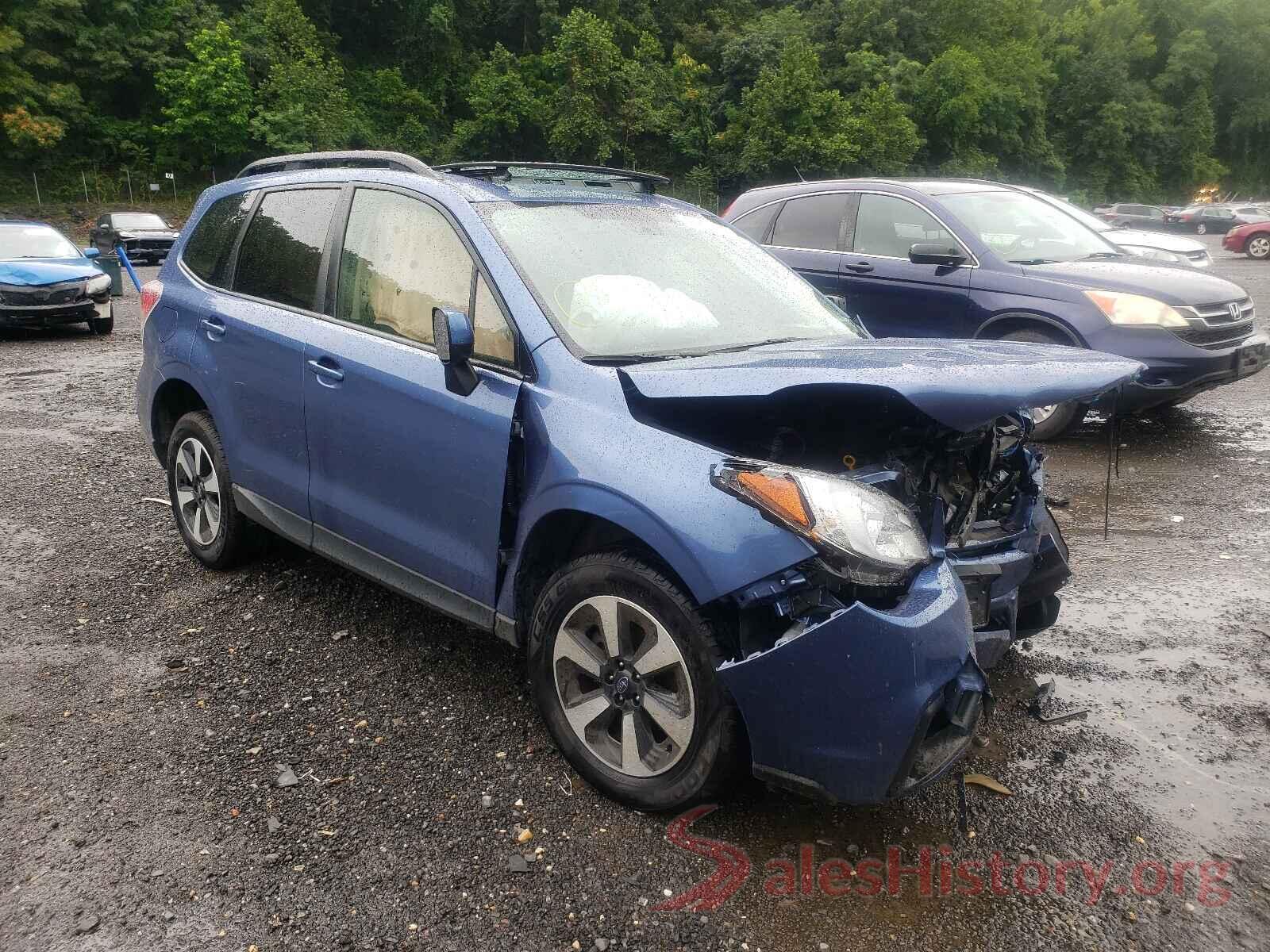 JF2SJAGC2JH561980 2018 SUBARU FORESTER